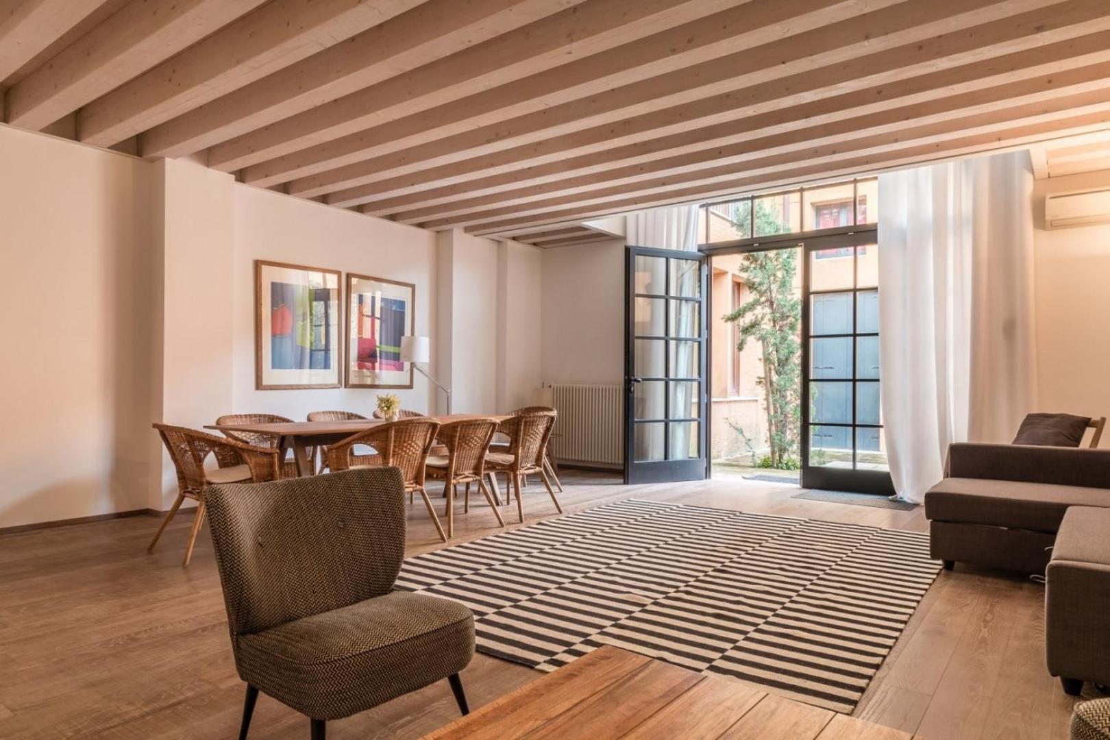 Superior Apartment photo 1