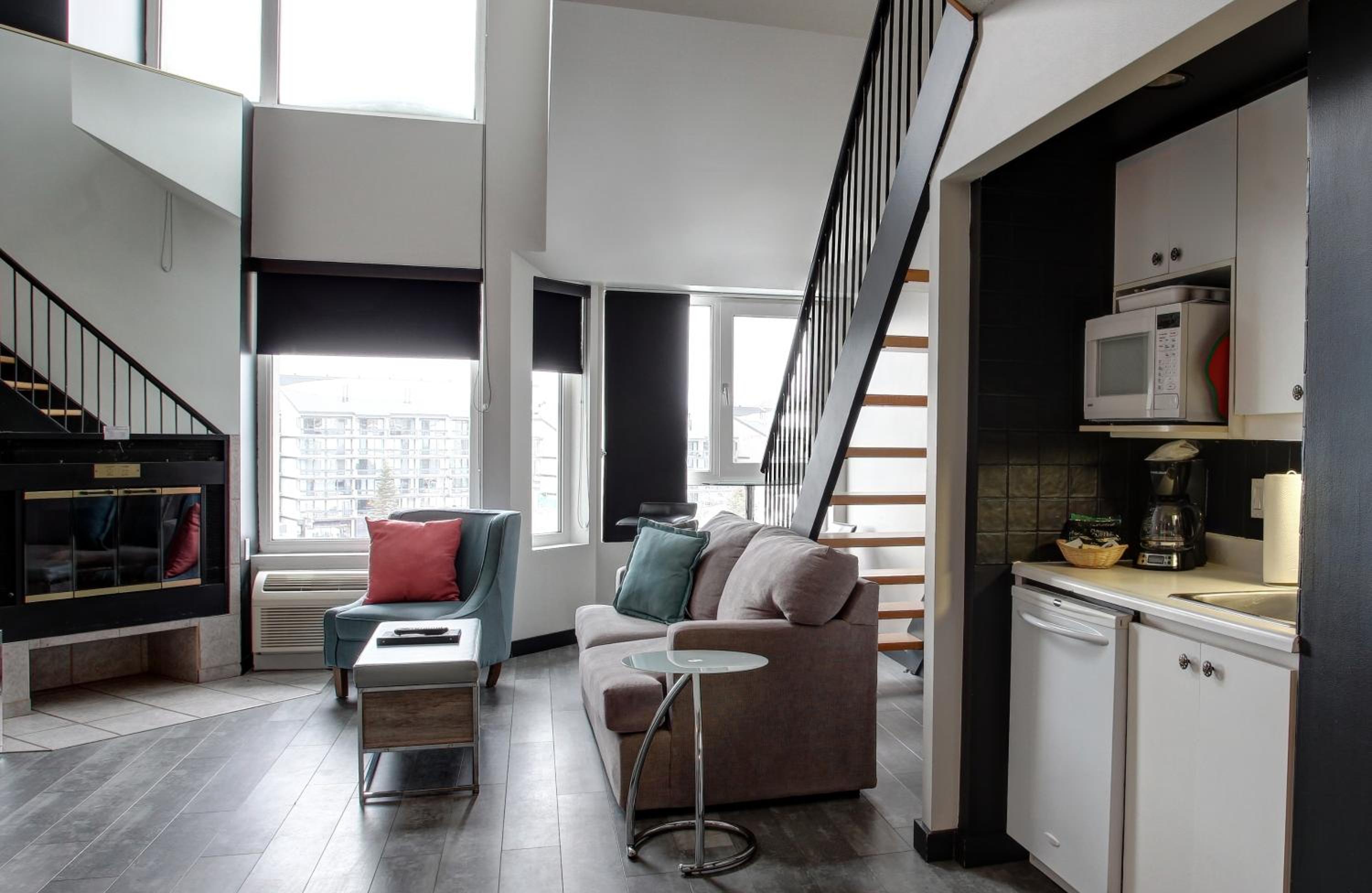 One-Bedroom Superior Apartment photo 3