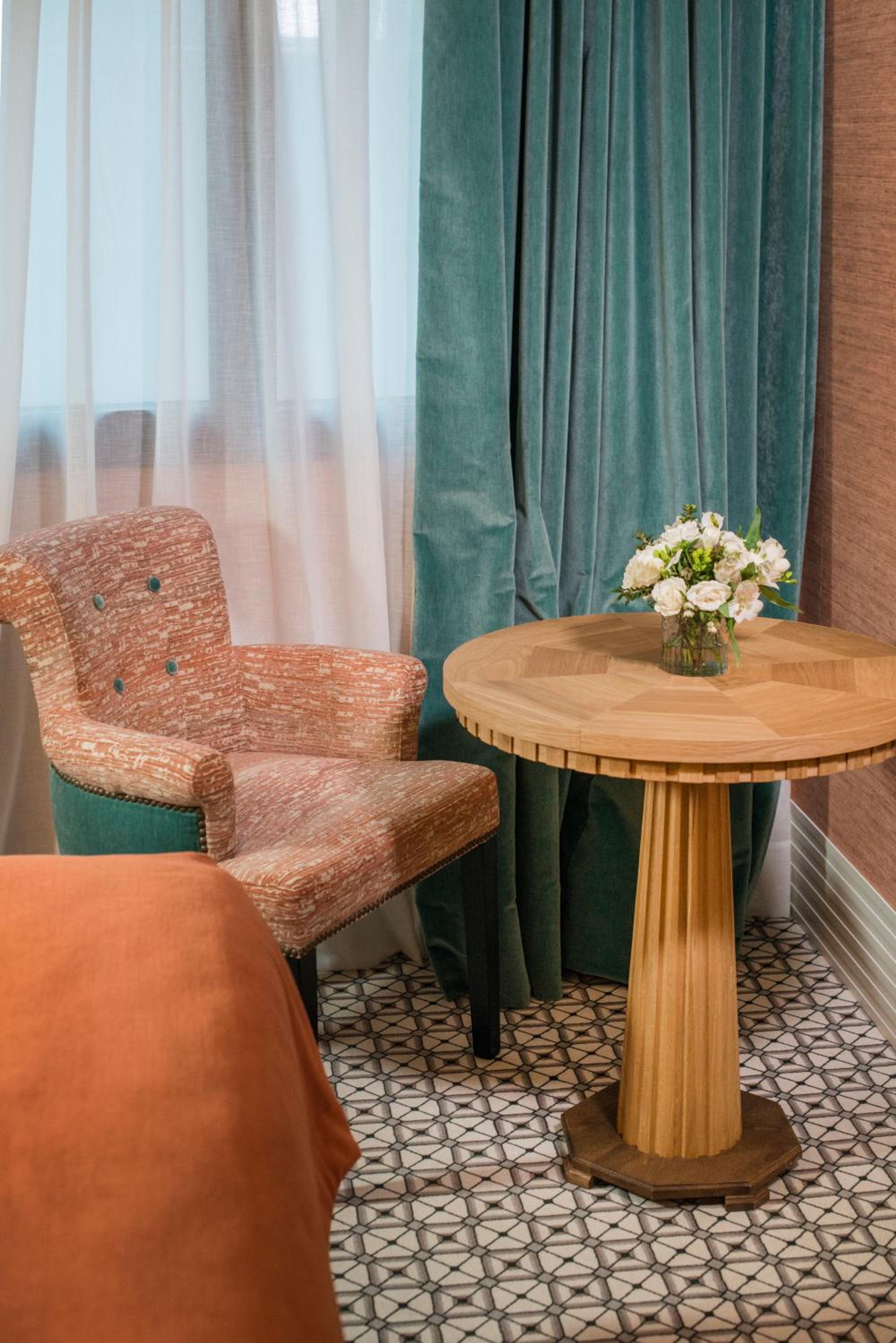 Deluxe Room - Photo 1
