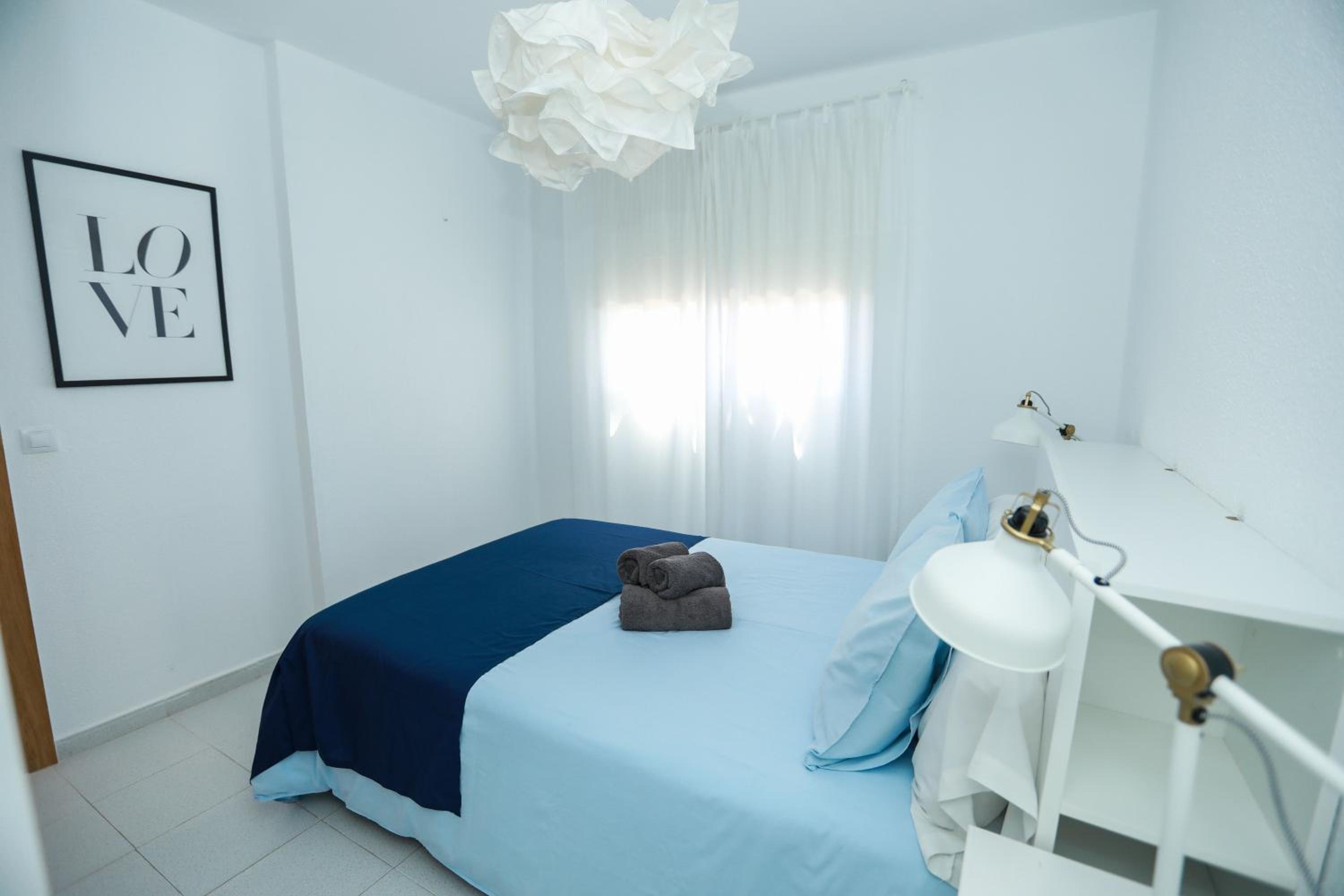 Apartamento con vista a la piscina