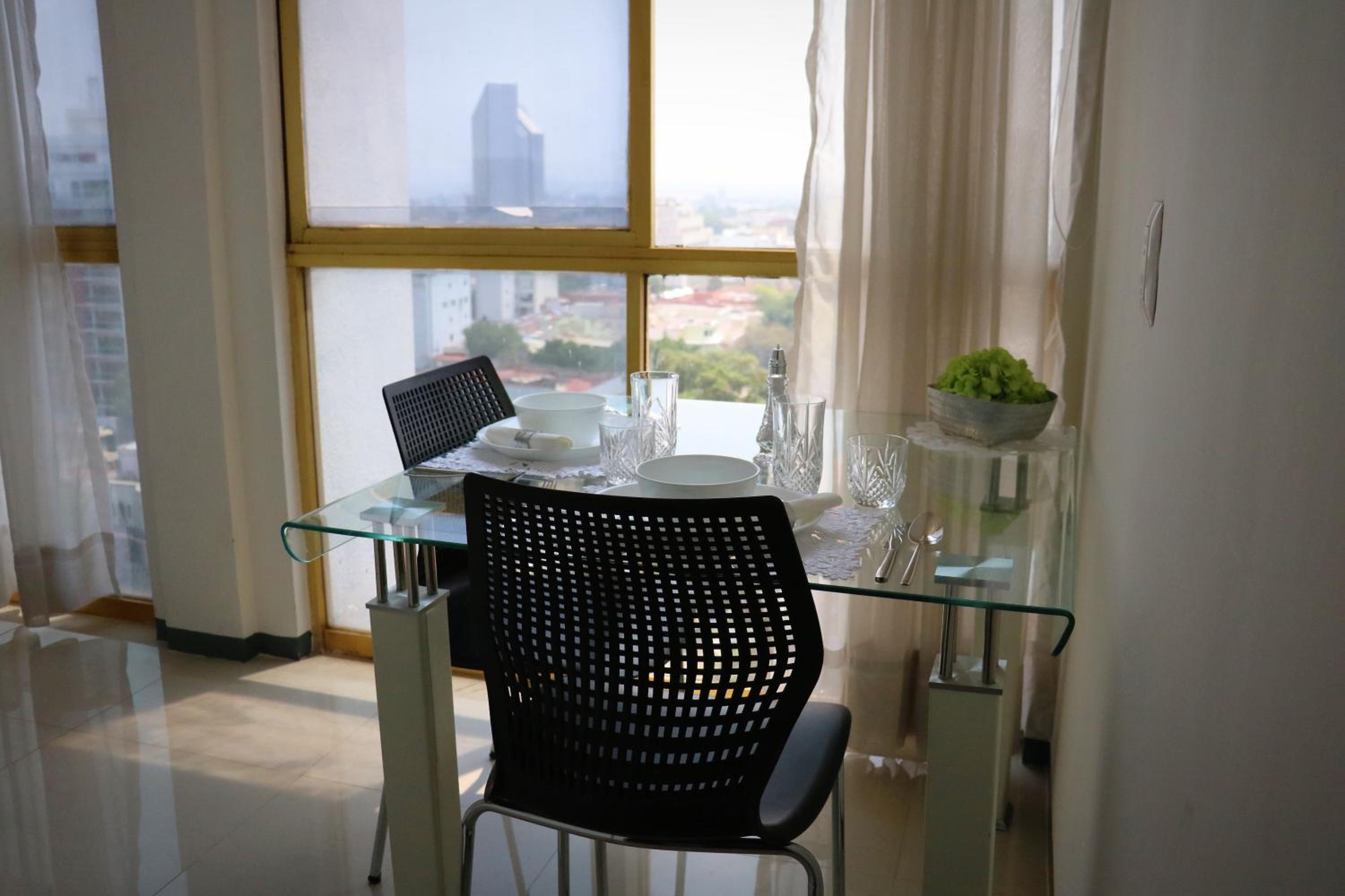 Standard Suite - Photo 9