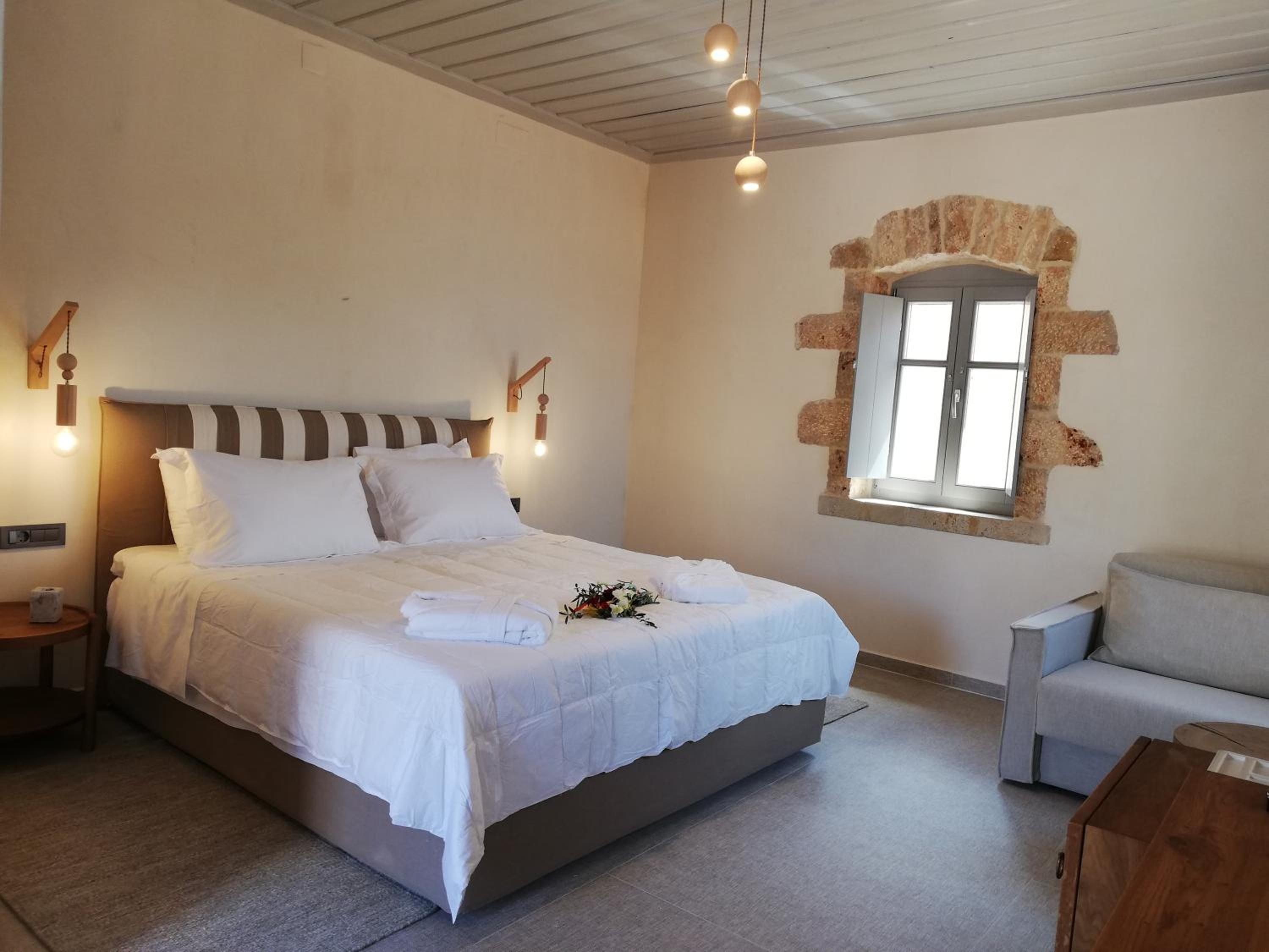 Deluxe Double Room - Photo 1