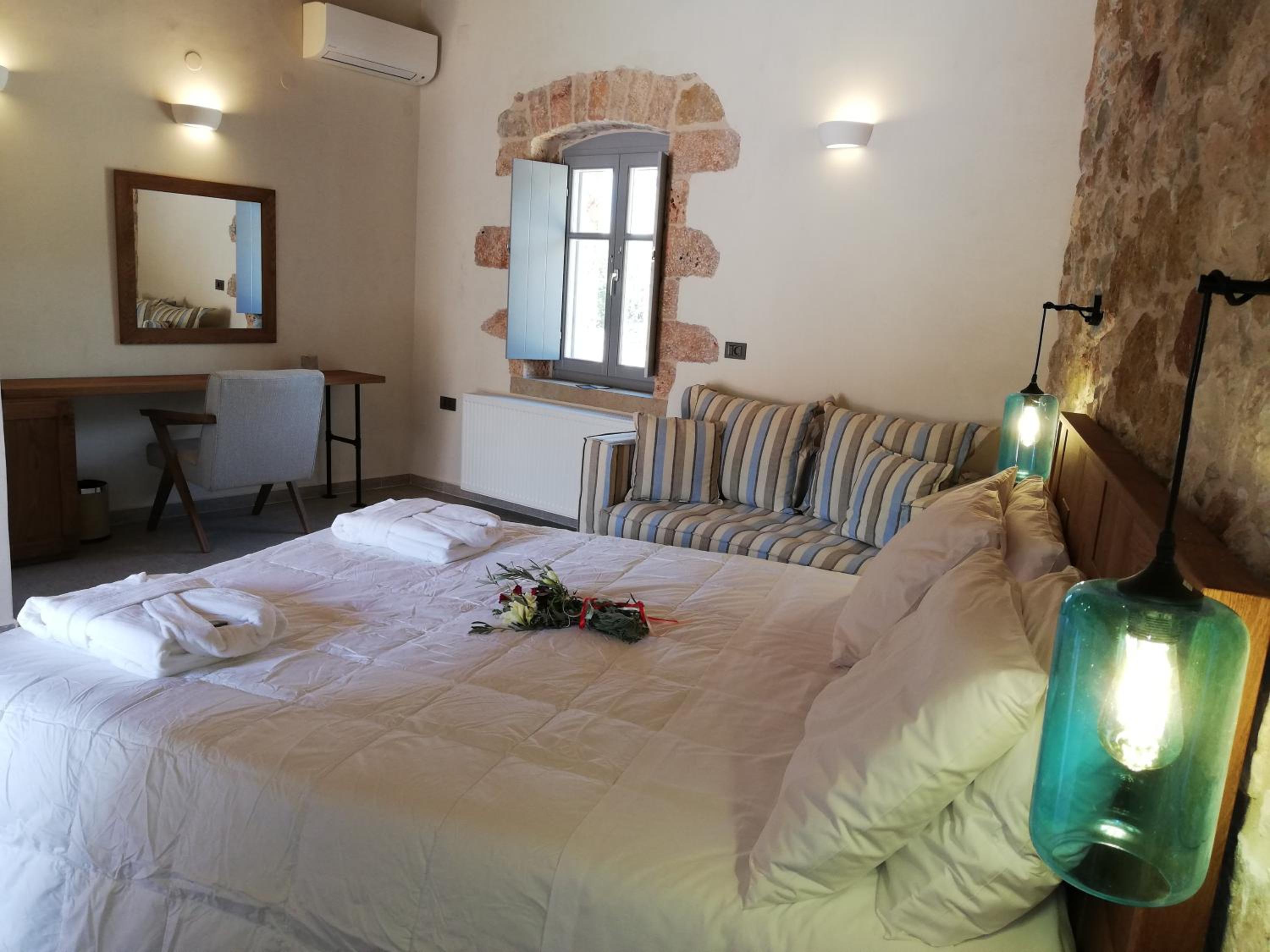 Double Room with Terrace - Photo 2