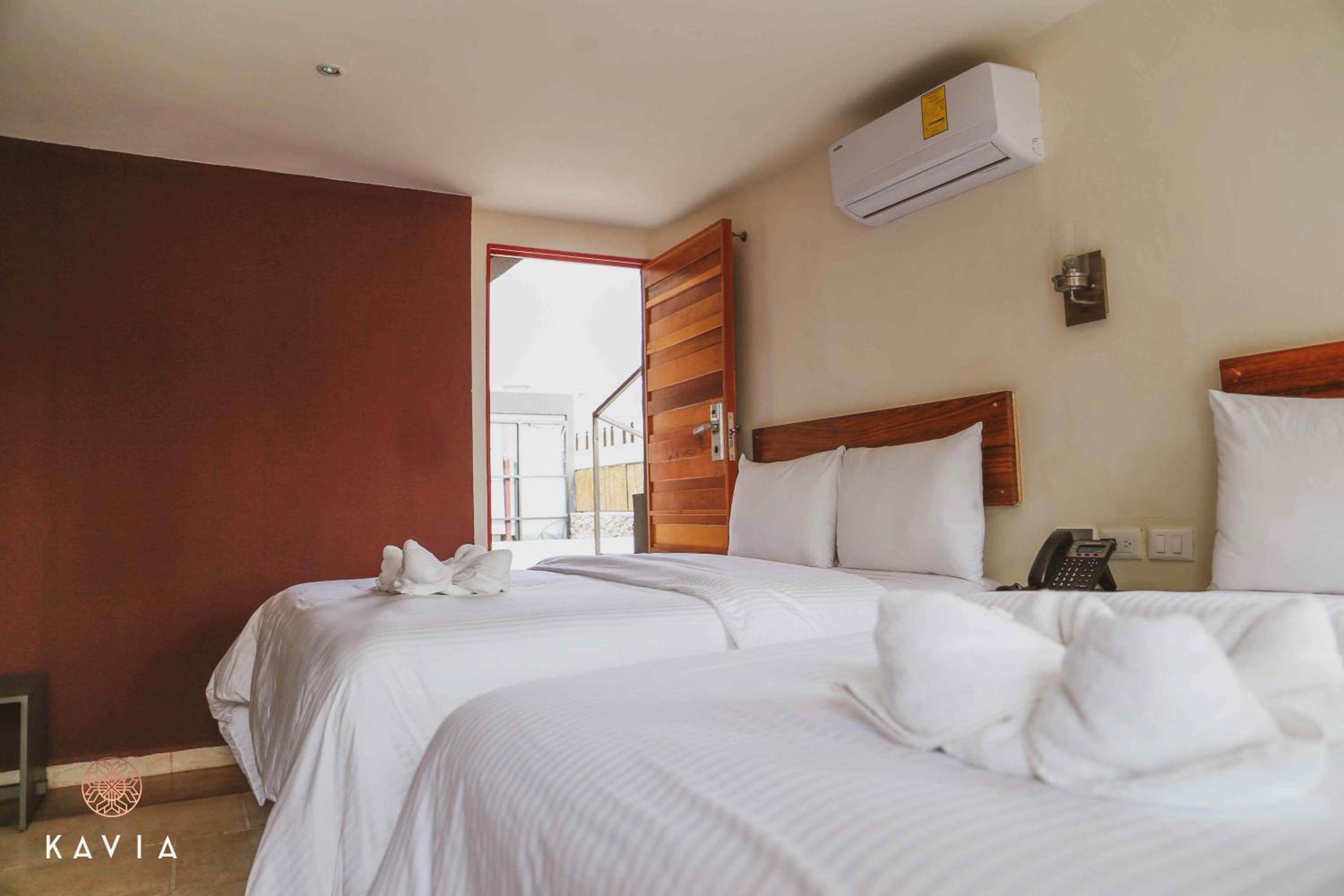 Superior Double Room with Two Double Beds - Photo 1