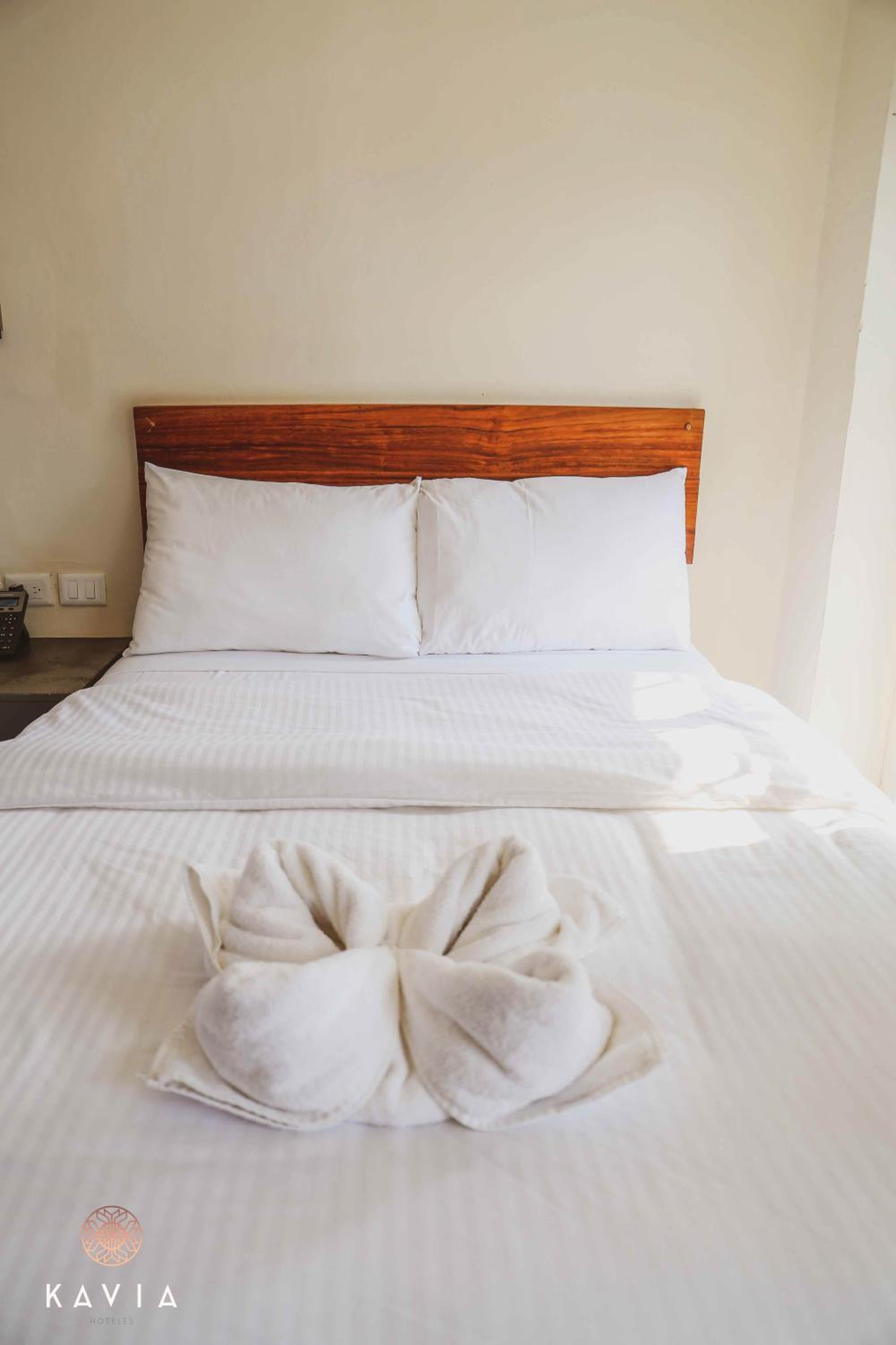Superior Double Room with Two Double Beds - Photo 9