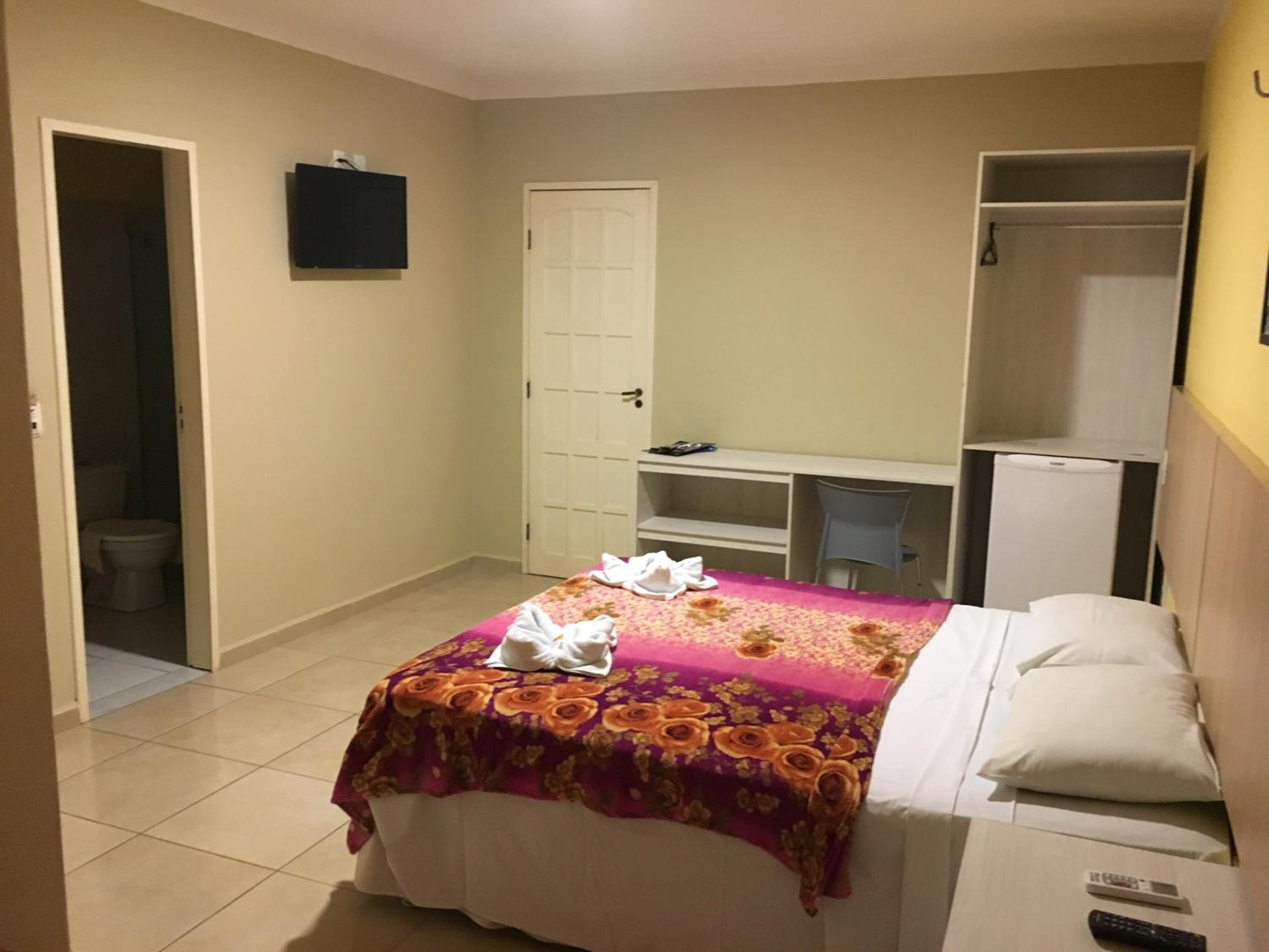Deluxe Room - Photo 14