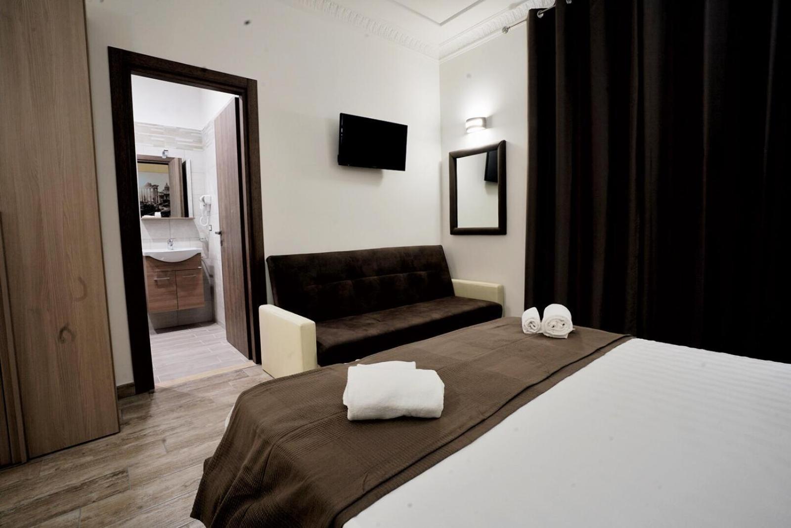 Deluxe Double Room photo 2