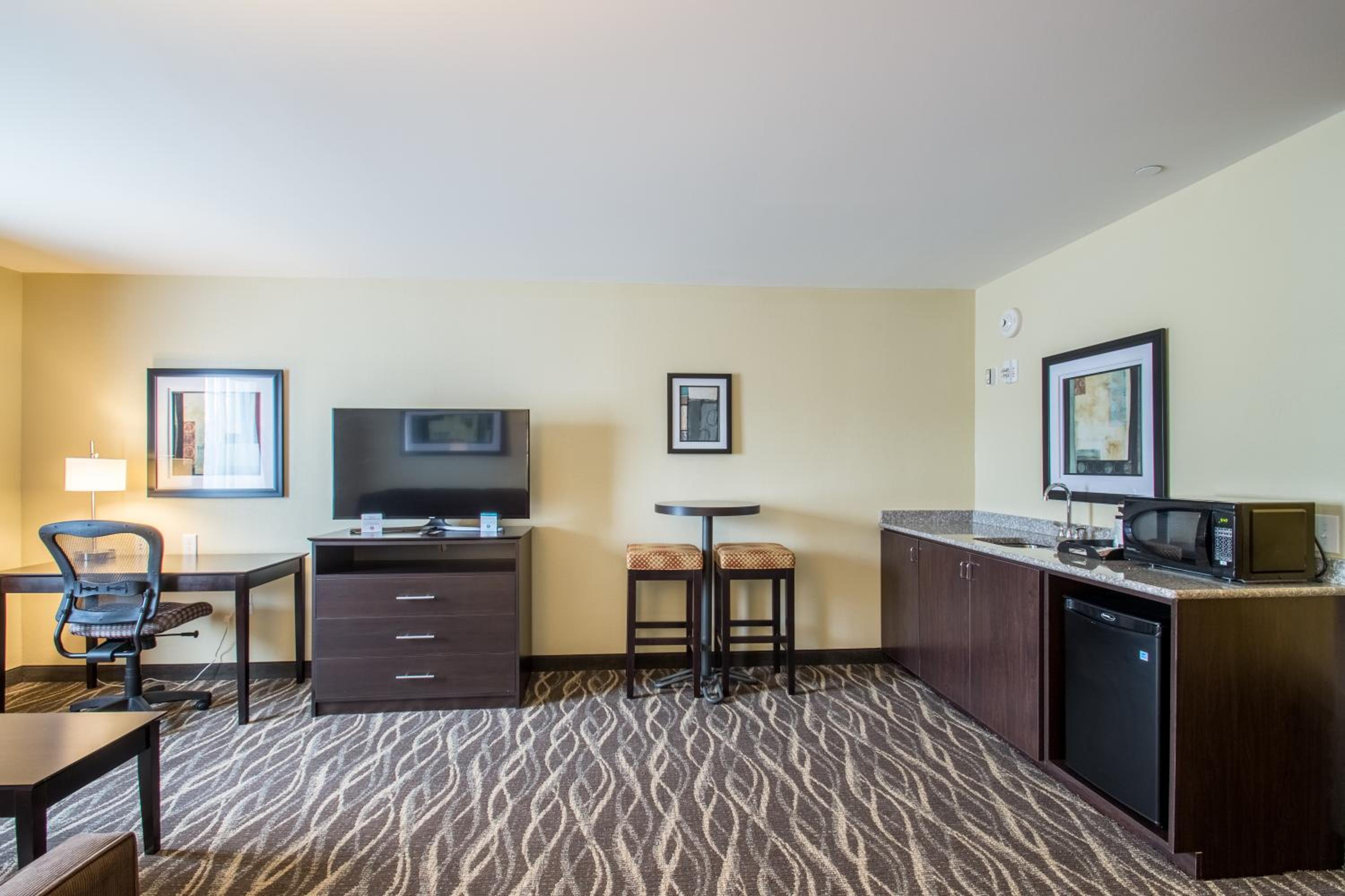 One-Bedroom Suite