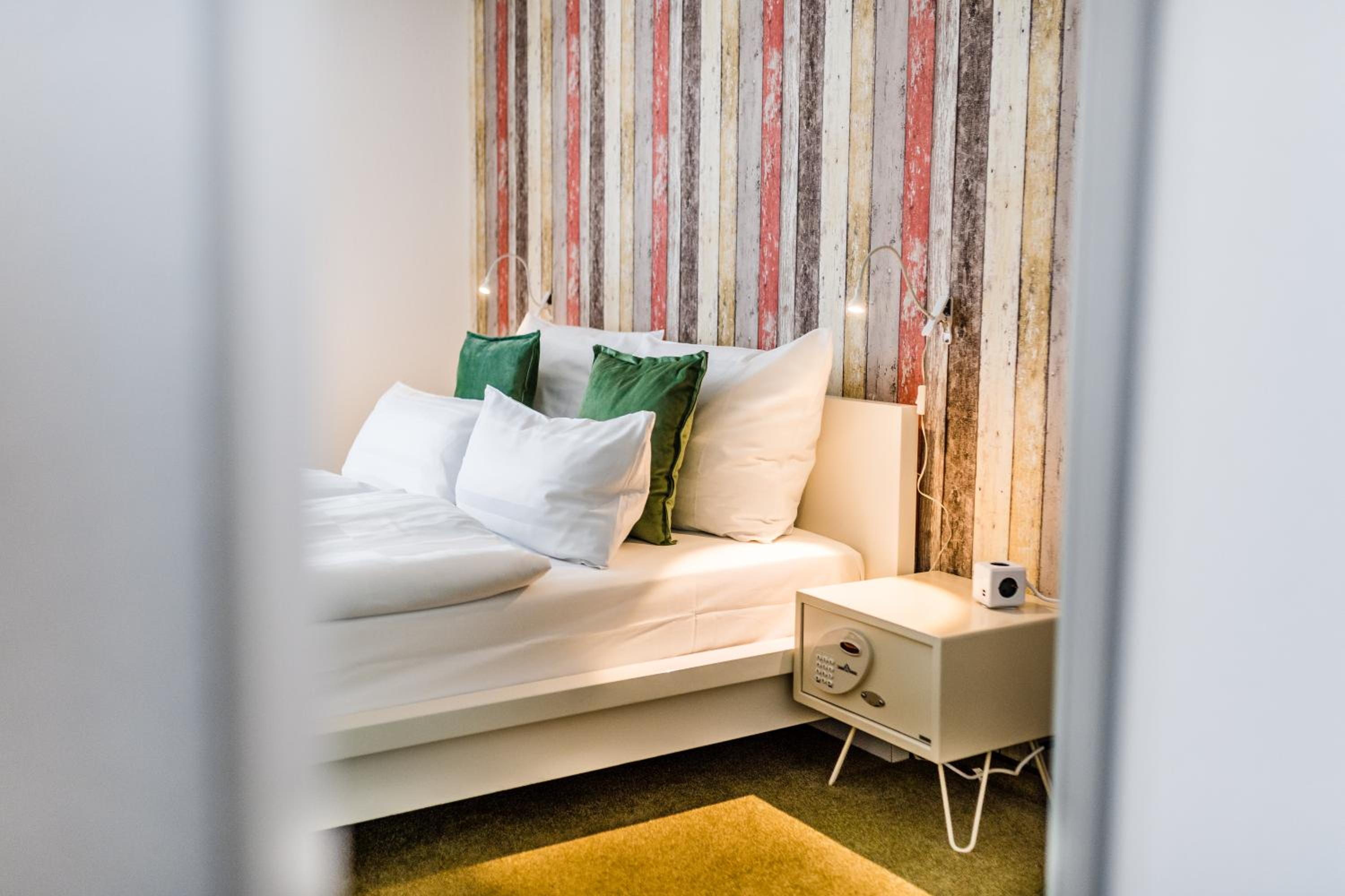 Standard Double Room - Photo 4