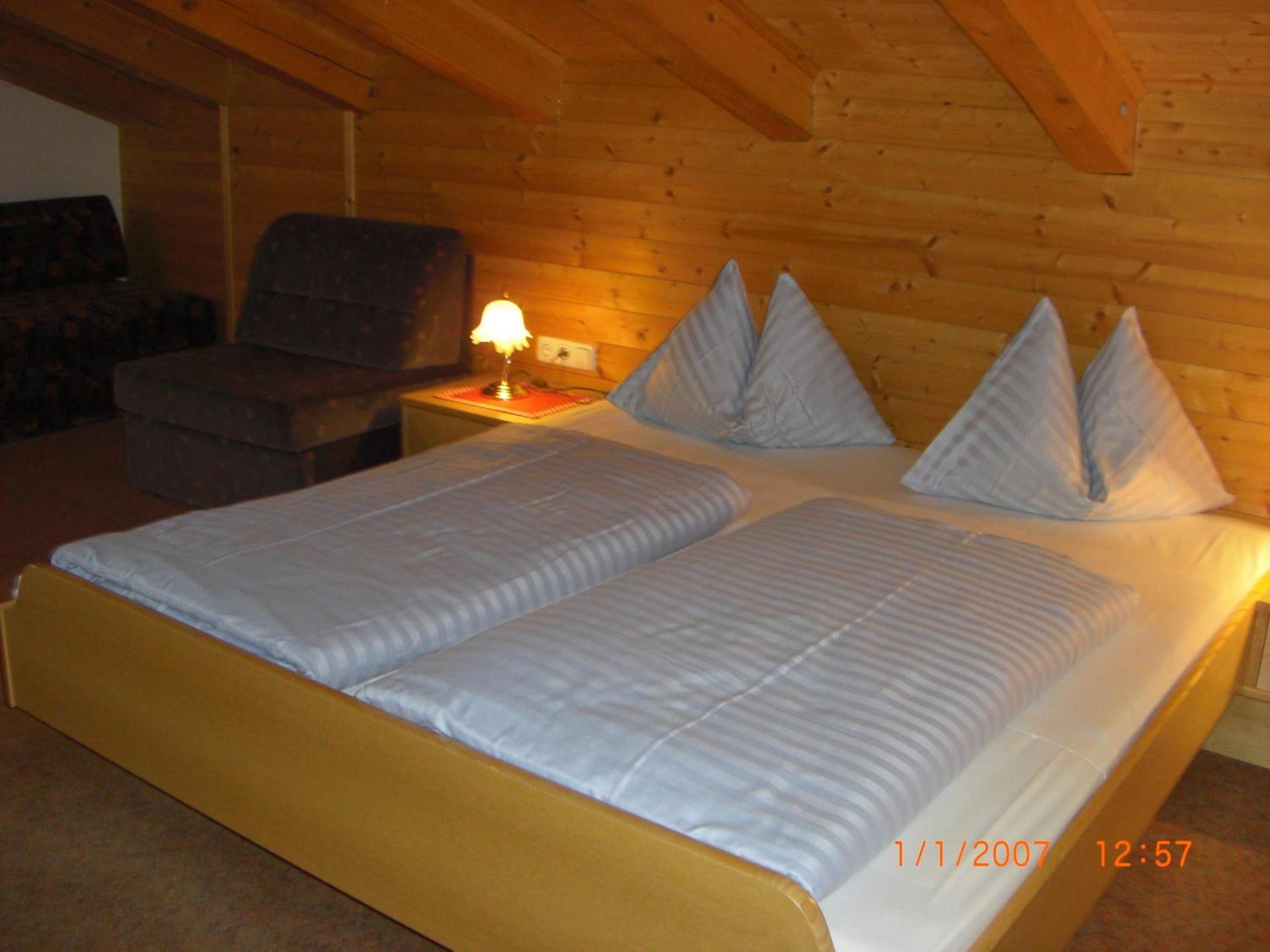 Double Room with Private Bathroom photo 2