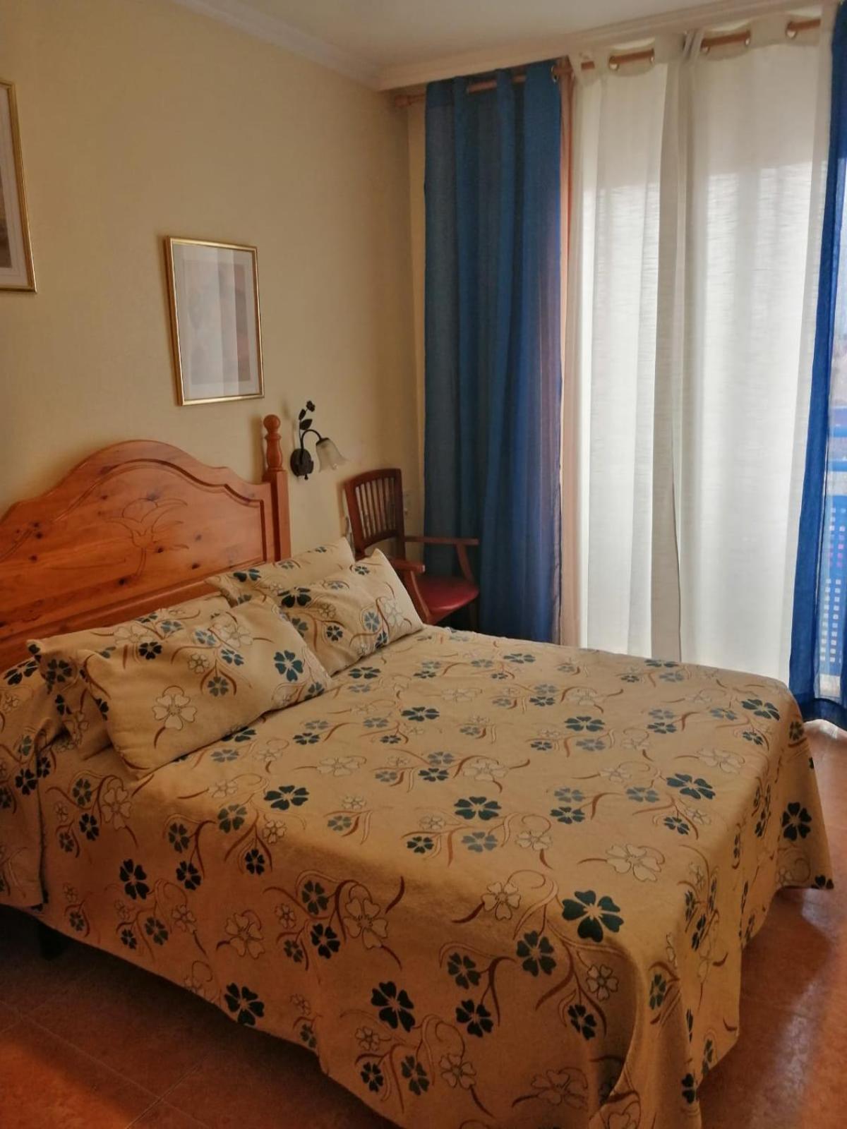 Double or Twin Room photo 3