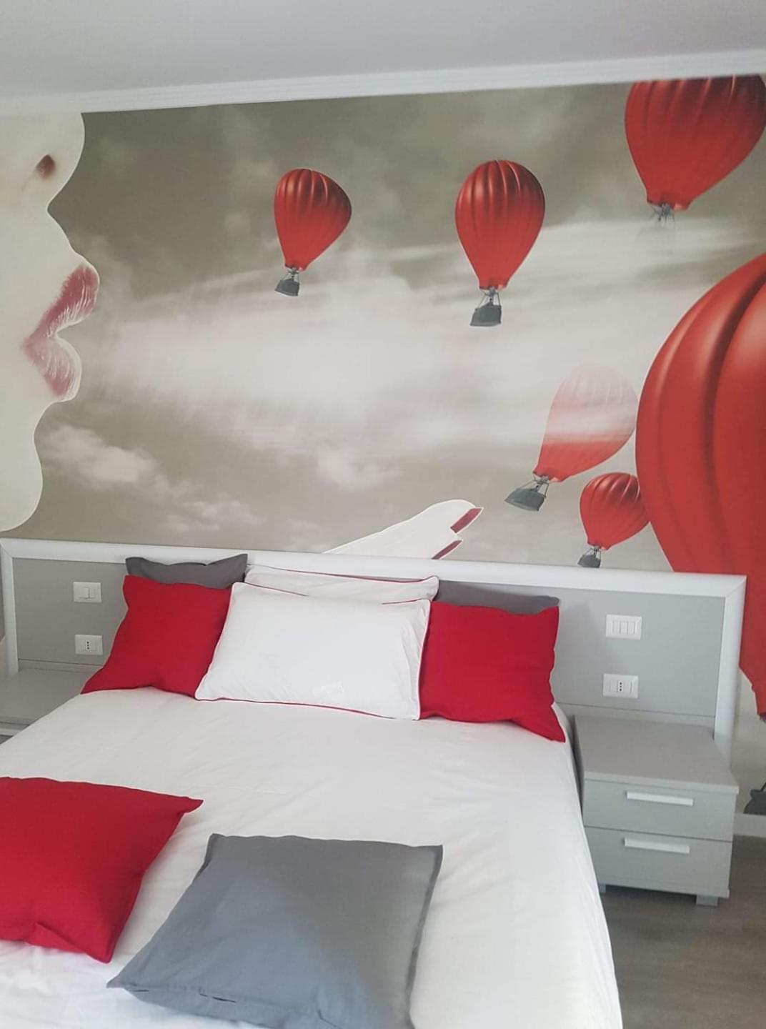 Deluxe Double Room with Shower - Photo 15