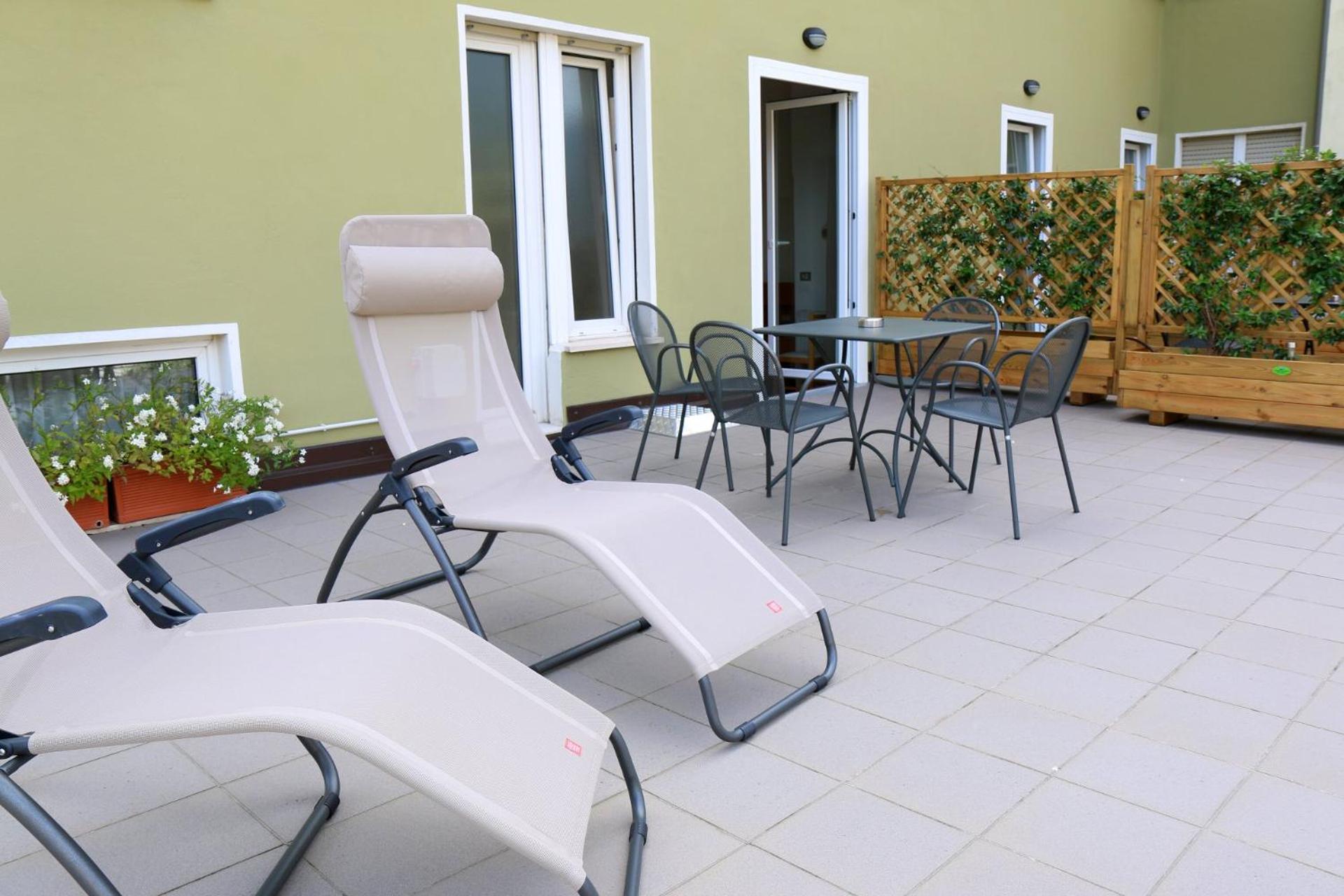Superior Double or Twin Room with Terrace photo 3