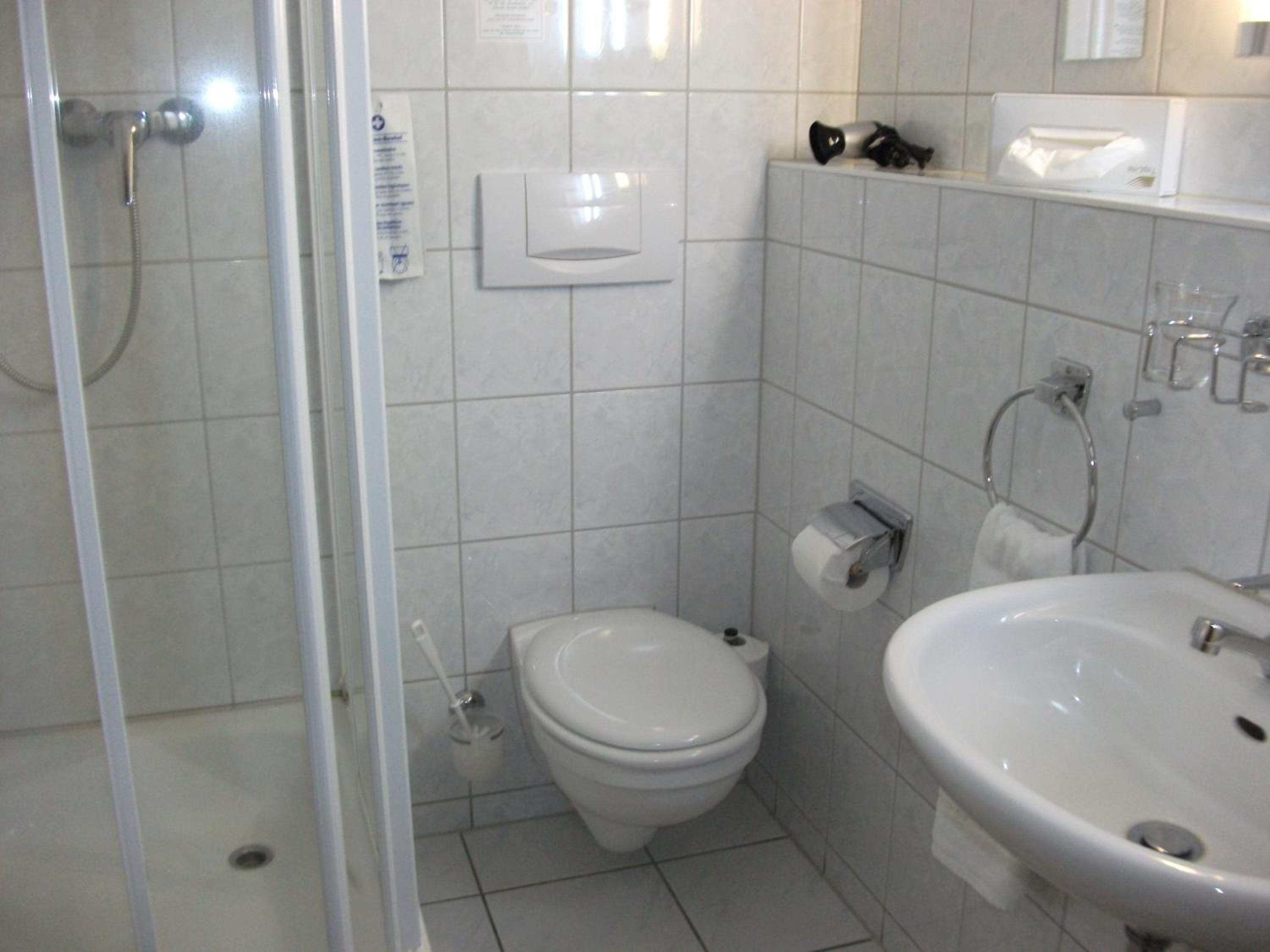 Quadruple Room - Photo 3