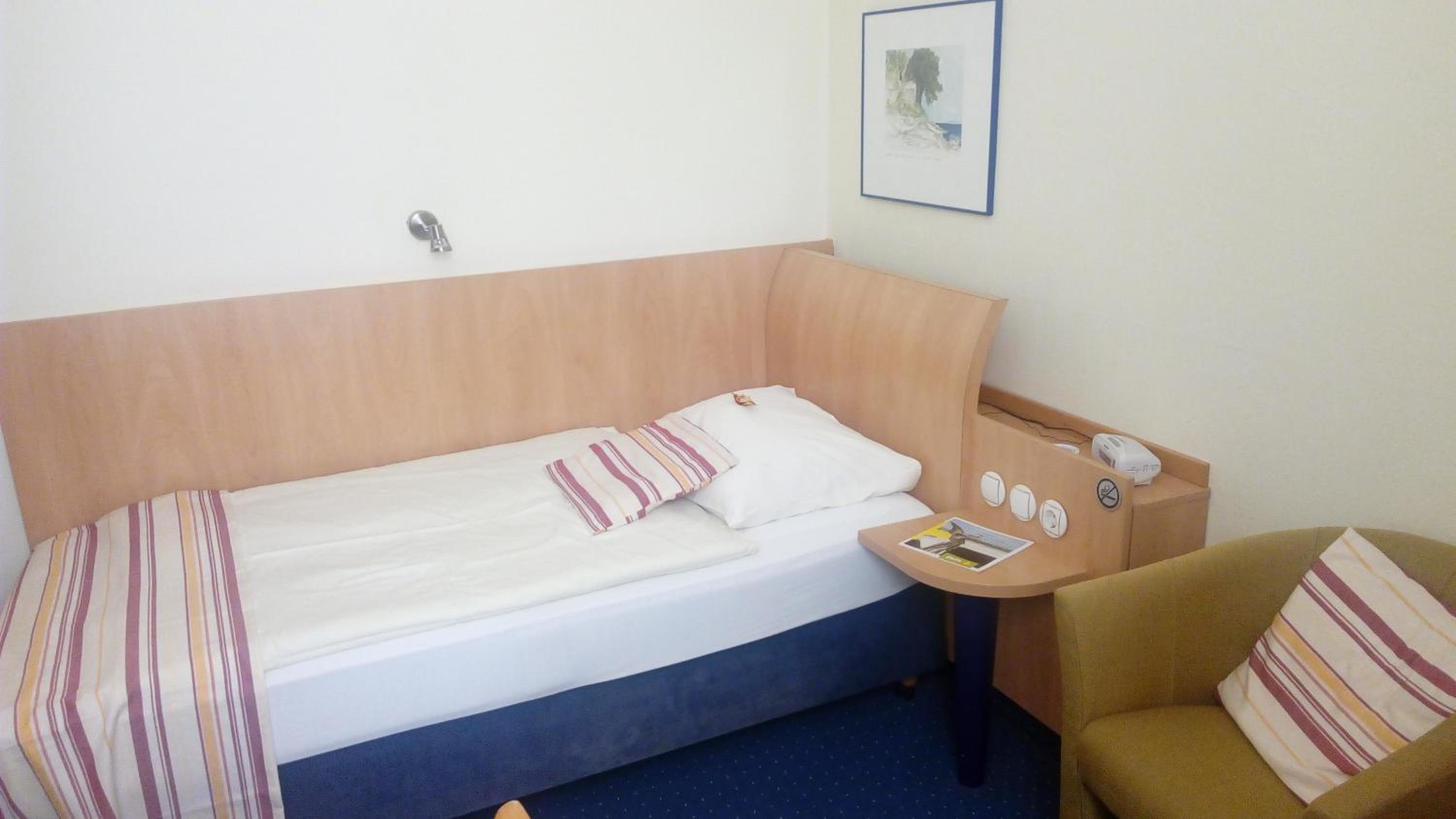 Single Room photo 2