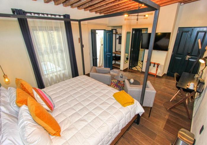 Master Suite with Terrace - Photo 7
