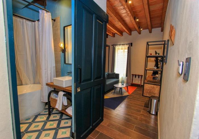 Superior Suite - Photo 2