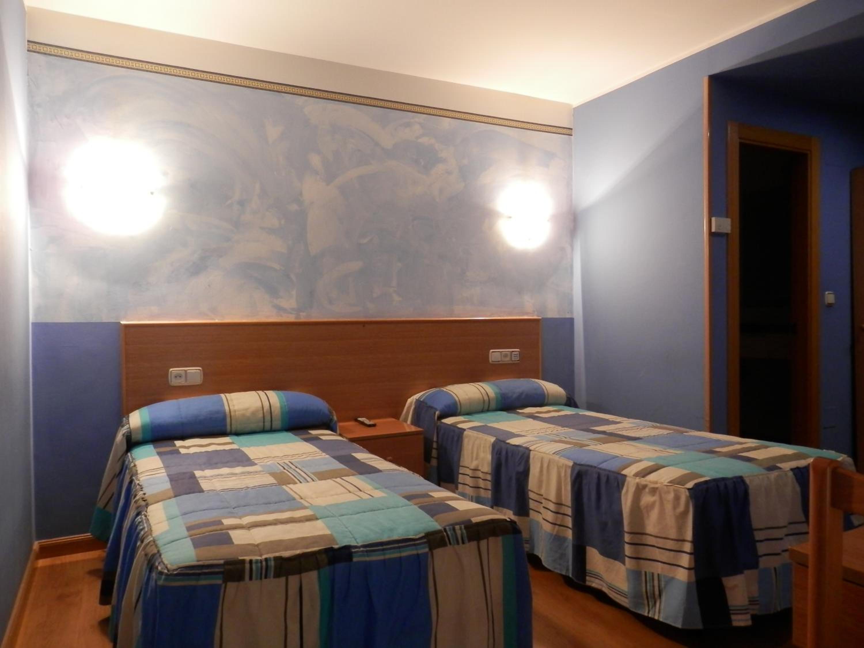 Double or Twin Room photo 2