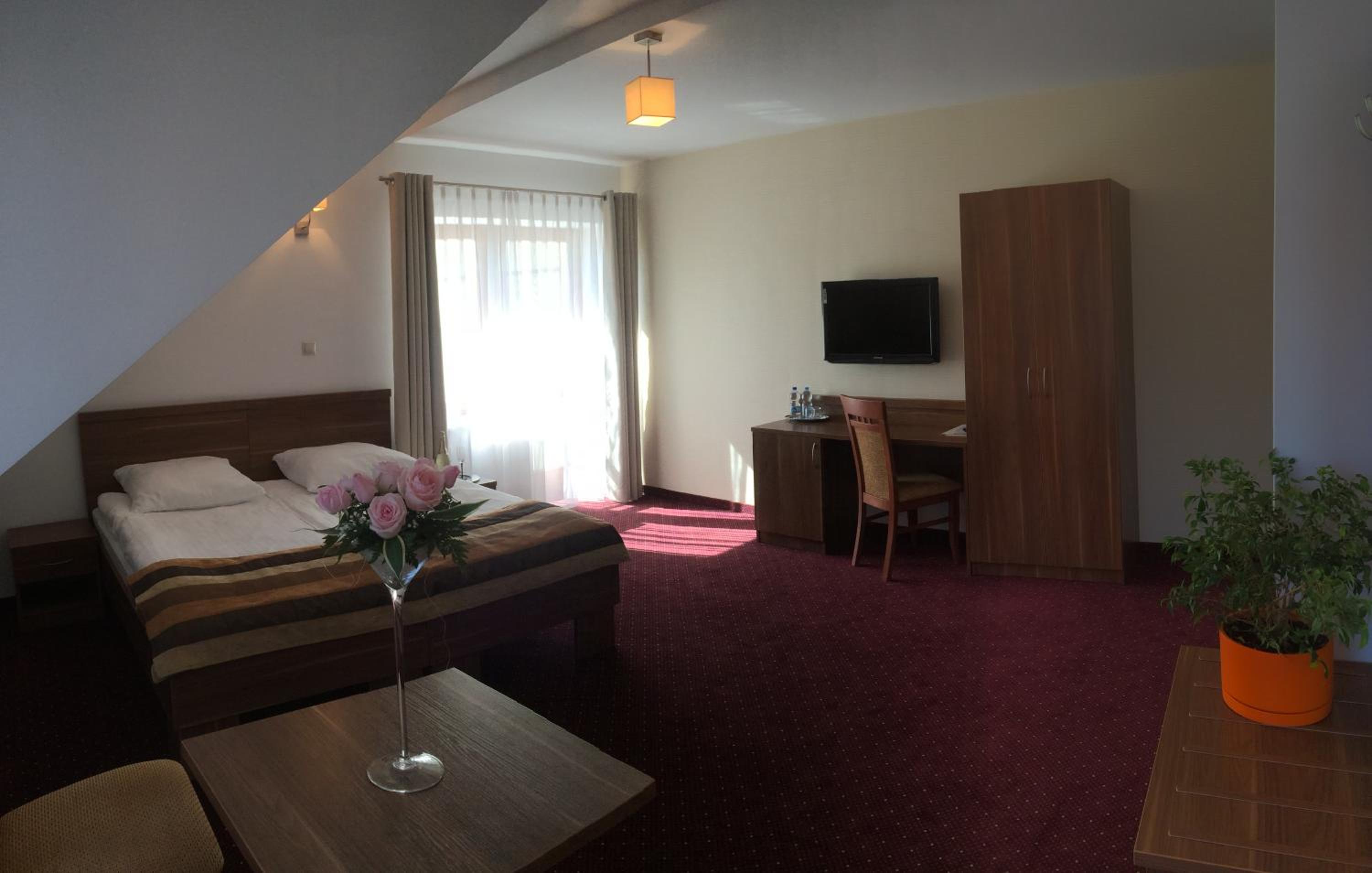 Twin Room - Photo 3