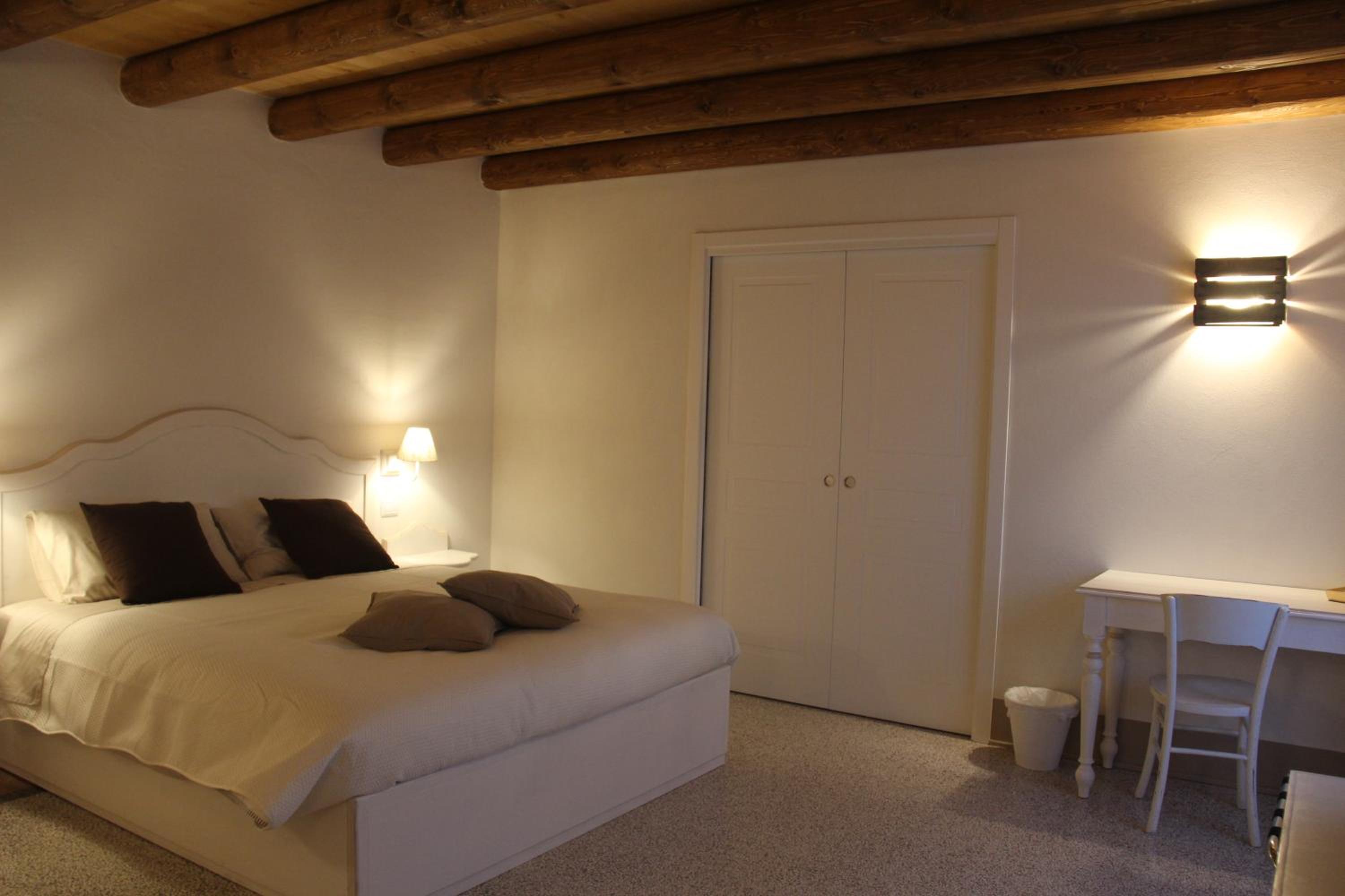 Junior Suite - Photo 12