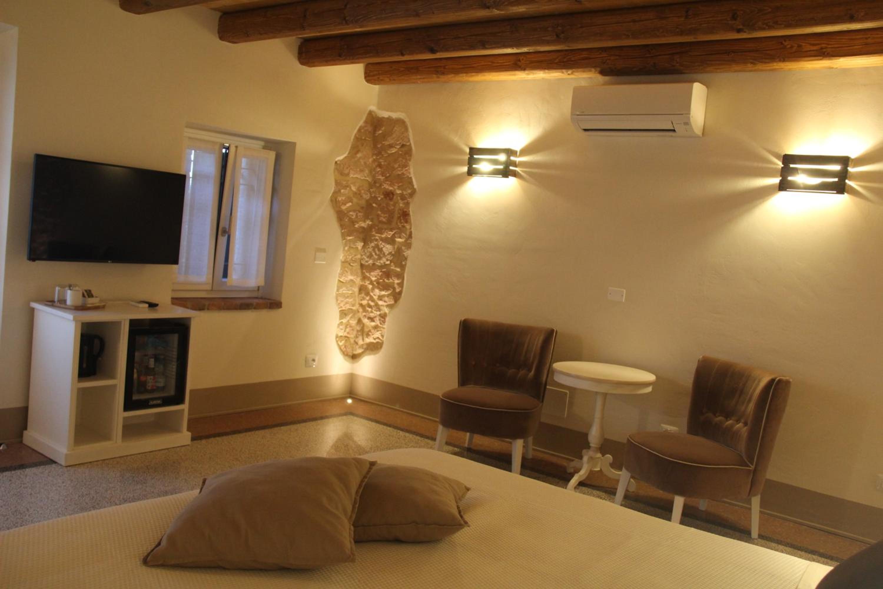 Junior Suite - Photo 11