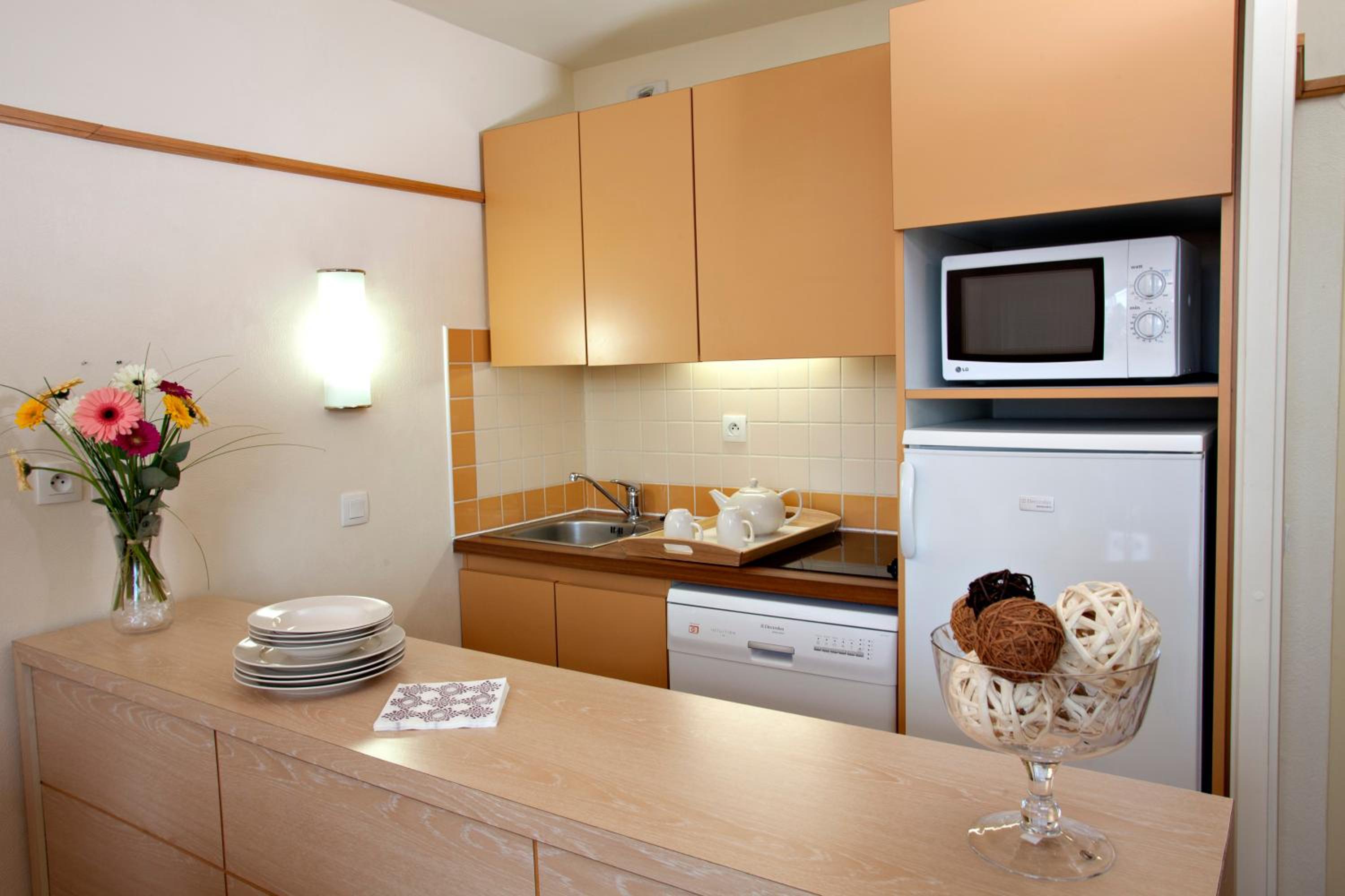 One-Bedroom Apartment (5 People) photo 2