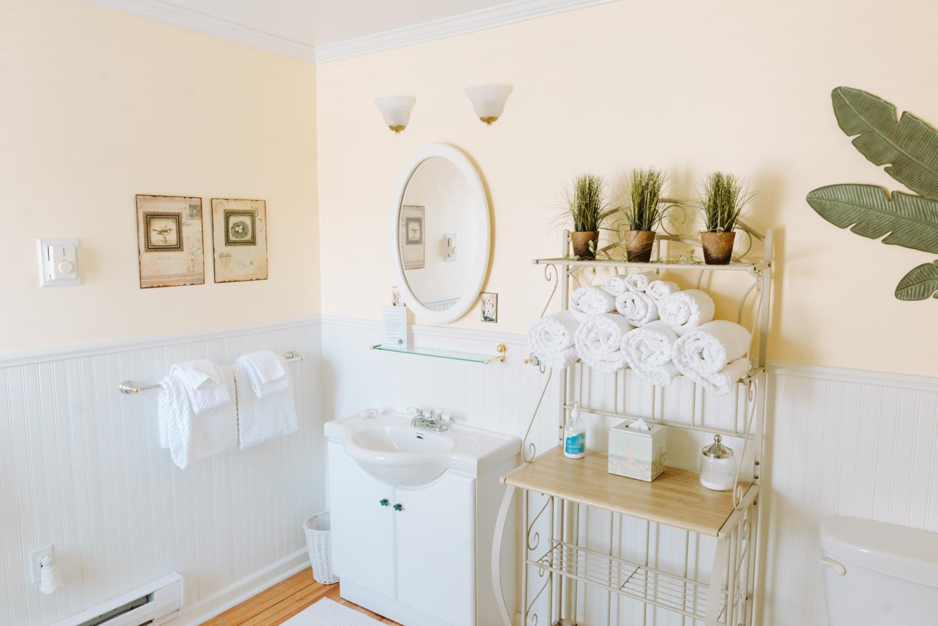 Double or Twin Room with Bathroom photo 2