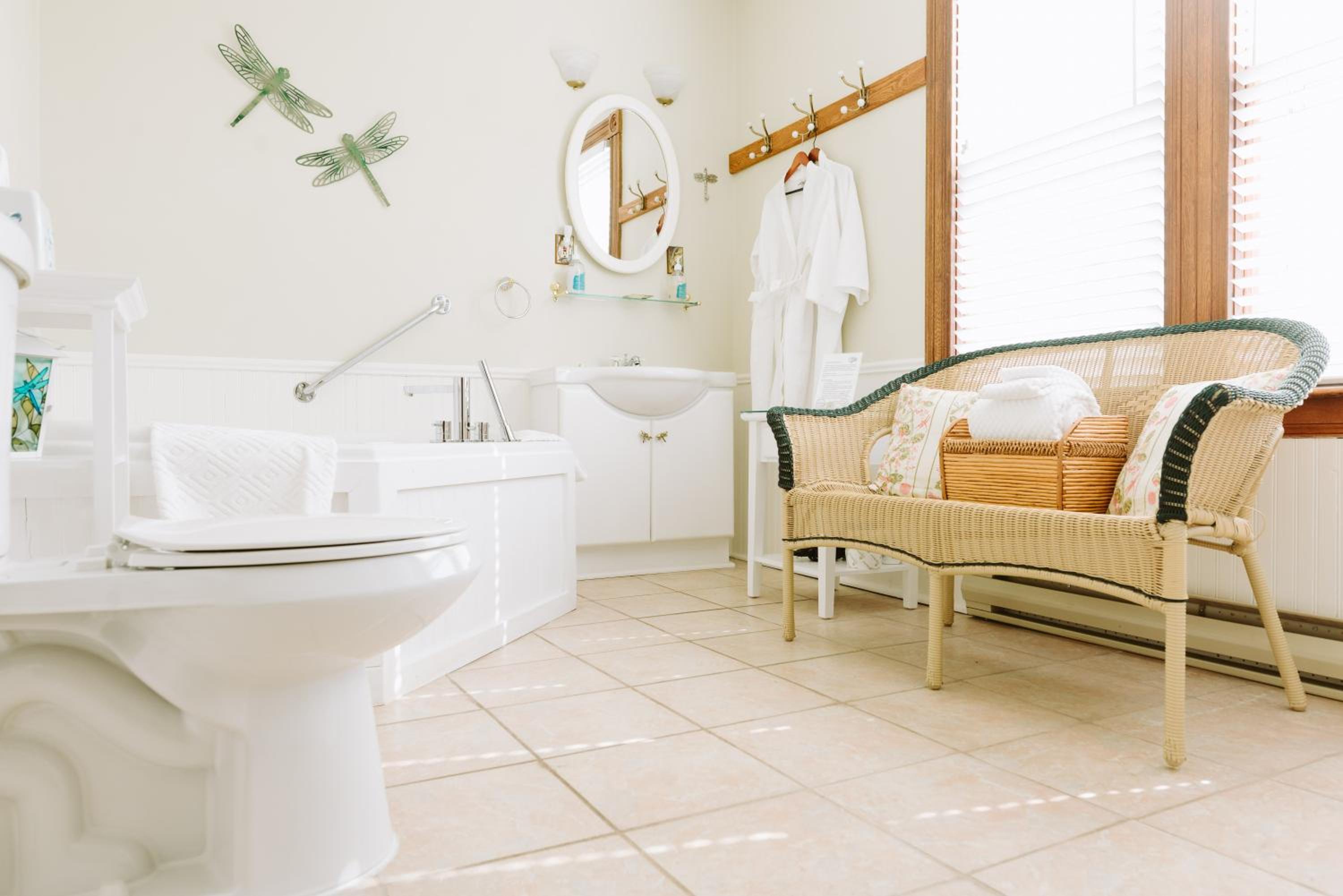King Room with Spa Bath