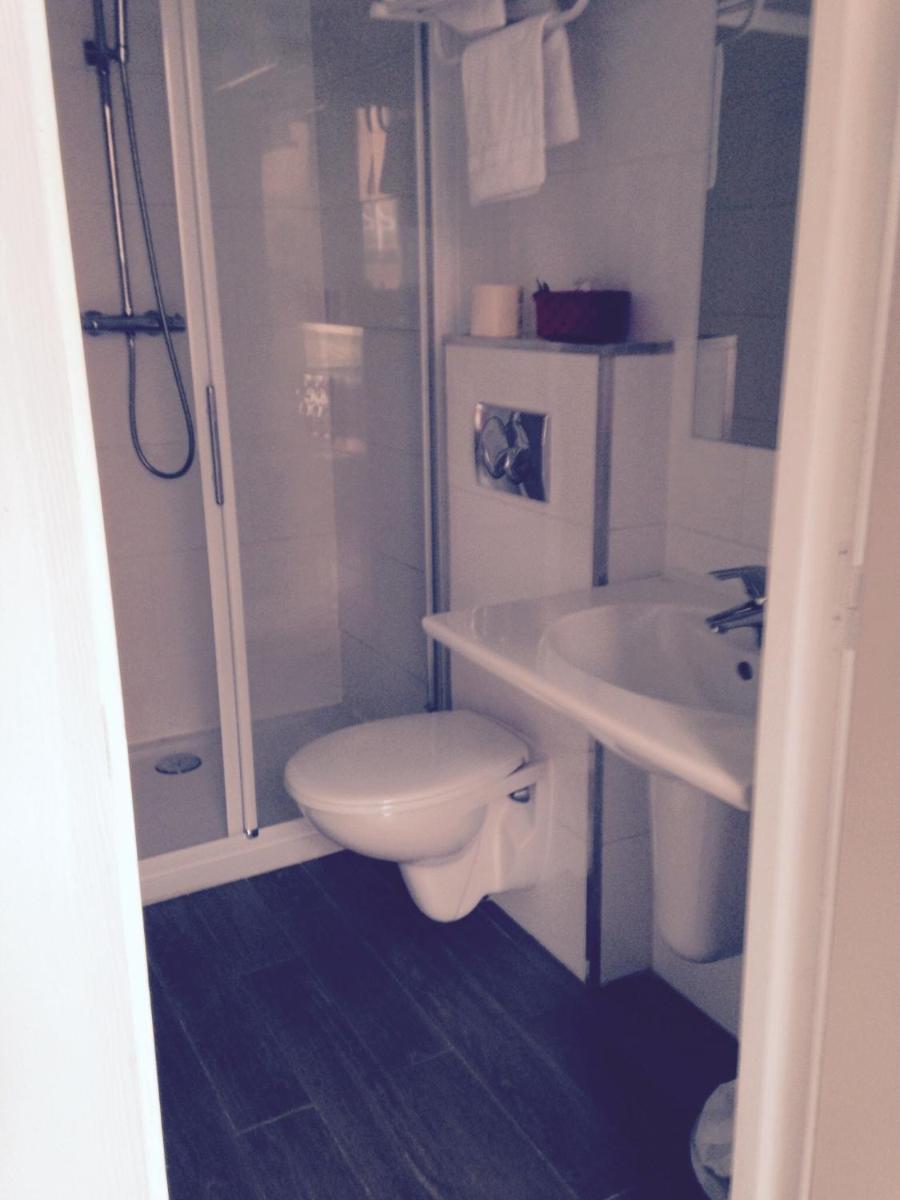 Standard Double Room photo 3