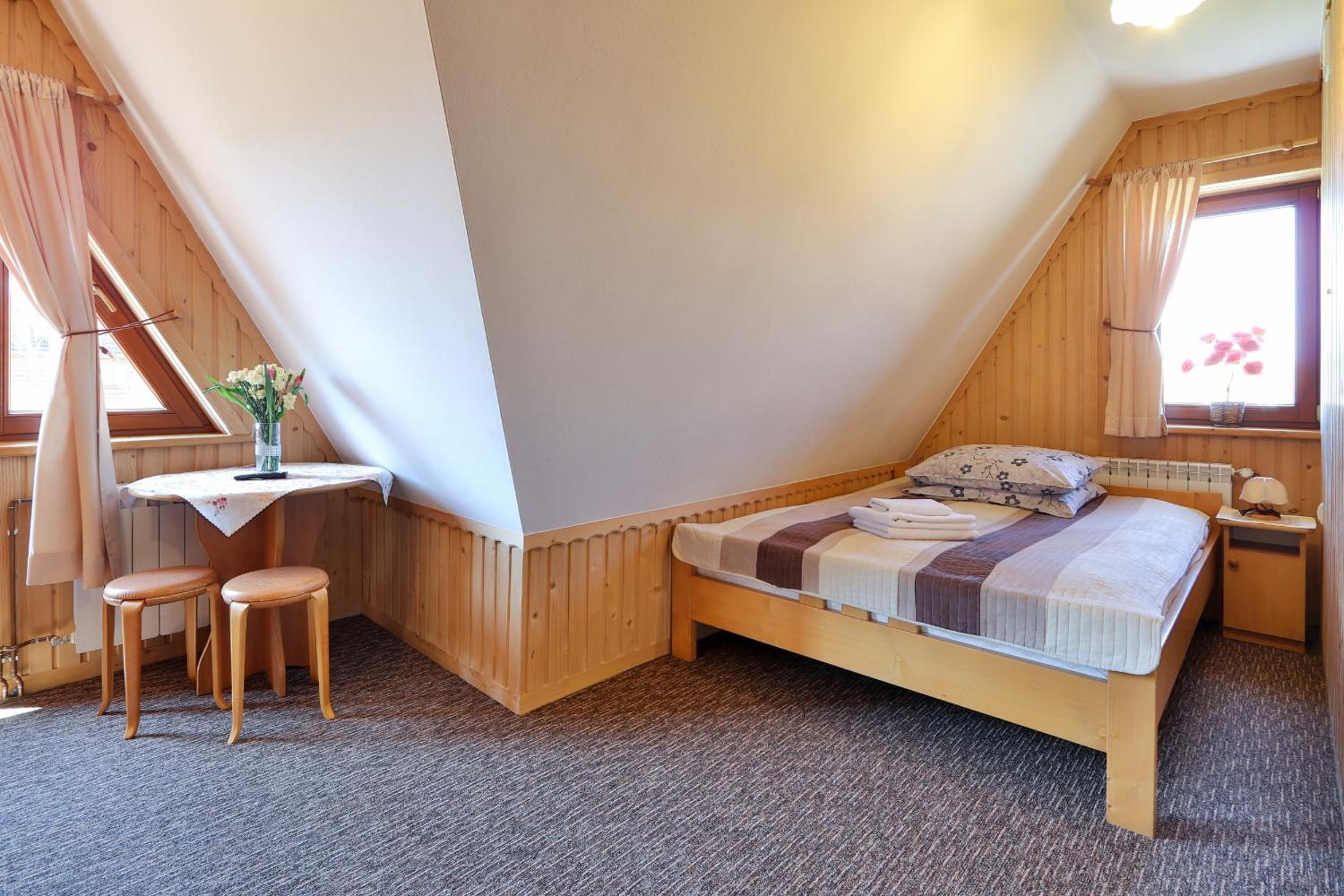 Quadruple Room with Bathroom photo 2