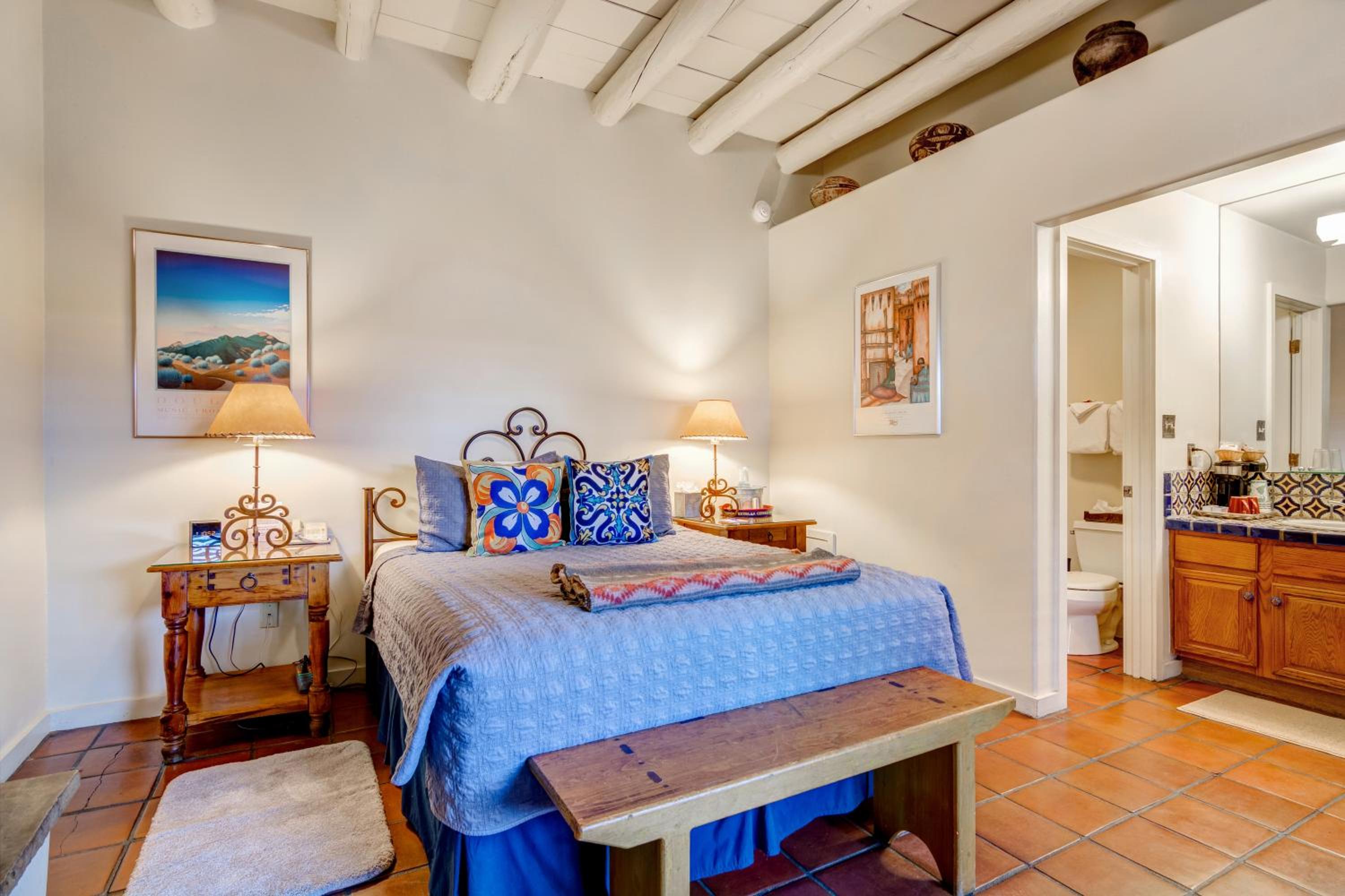 Queen Room with Patio - Pet-Friendly