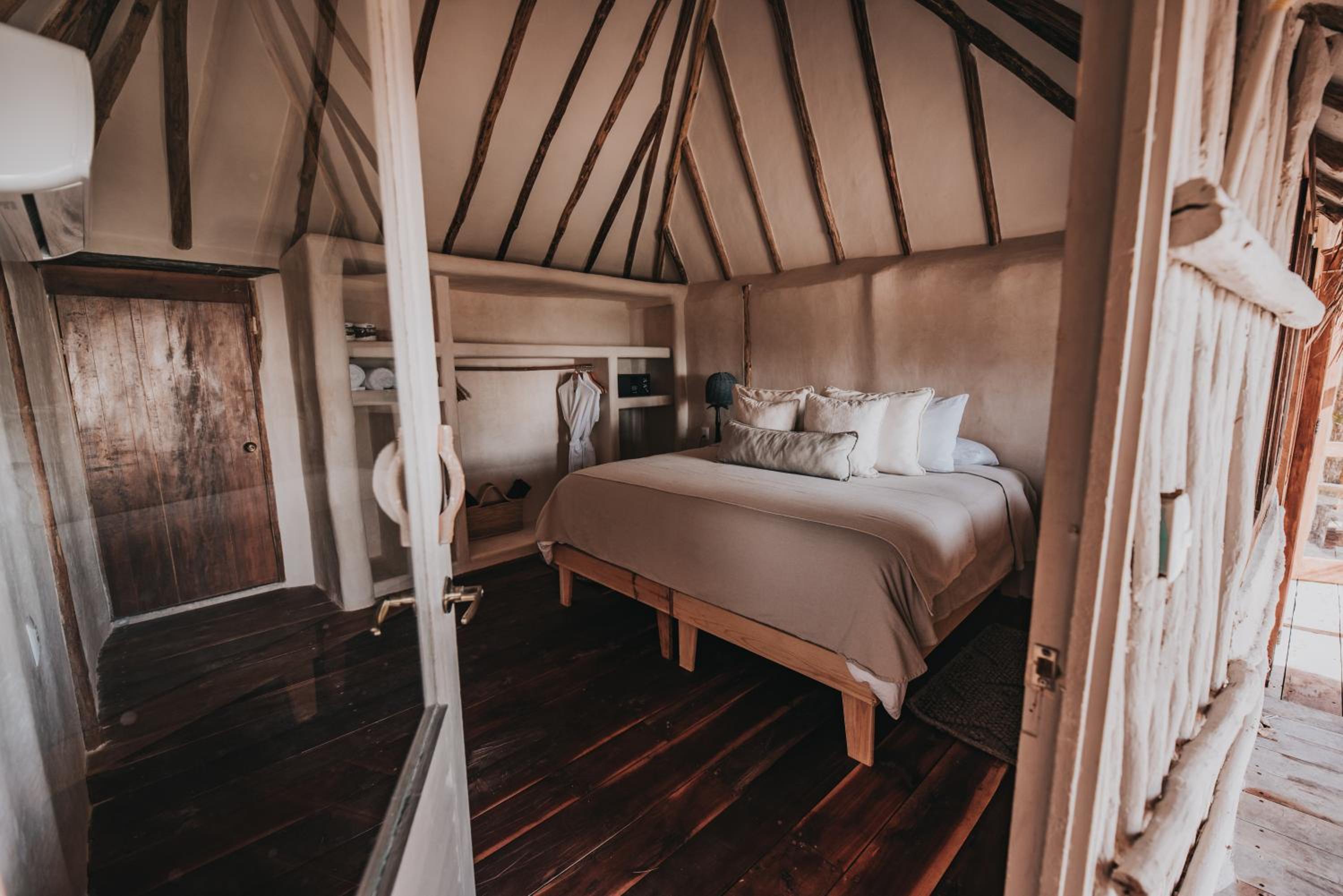 Double Room - Photo 28