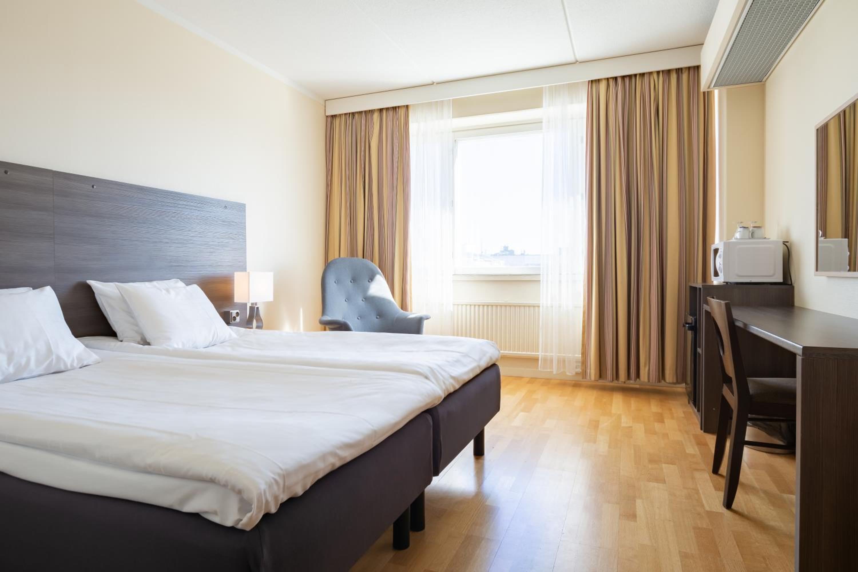 Double Room - Photo 2