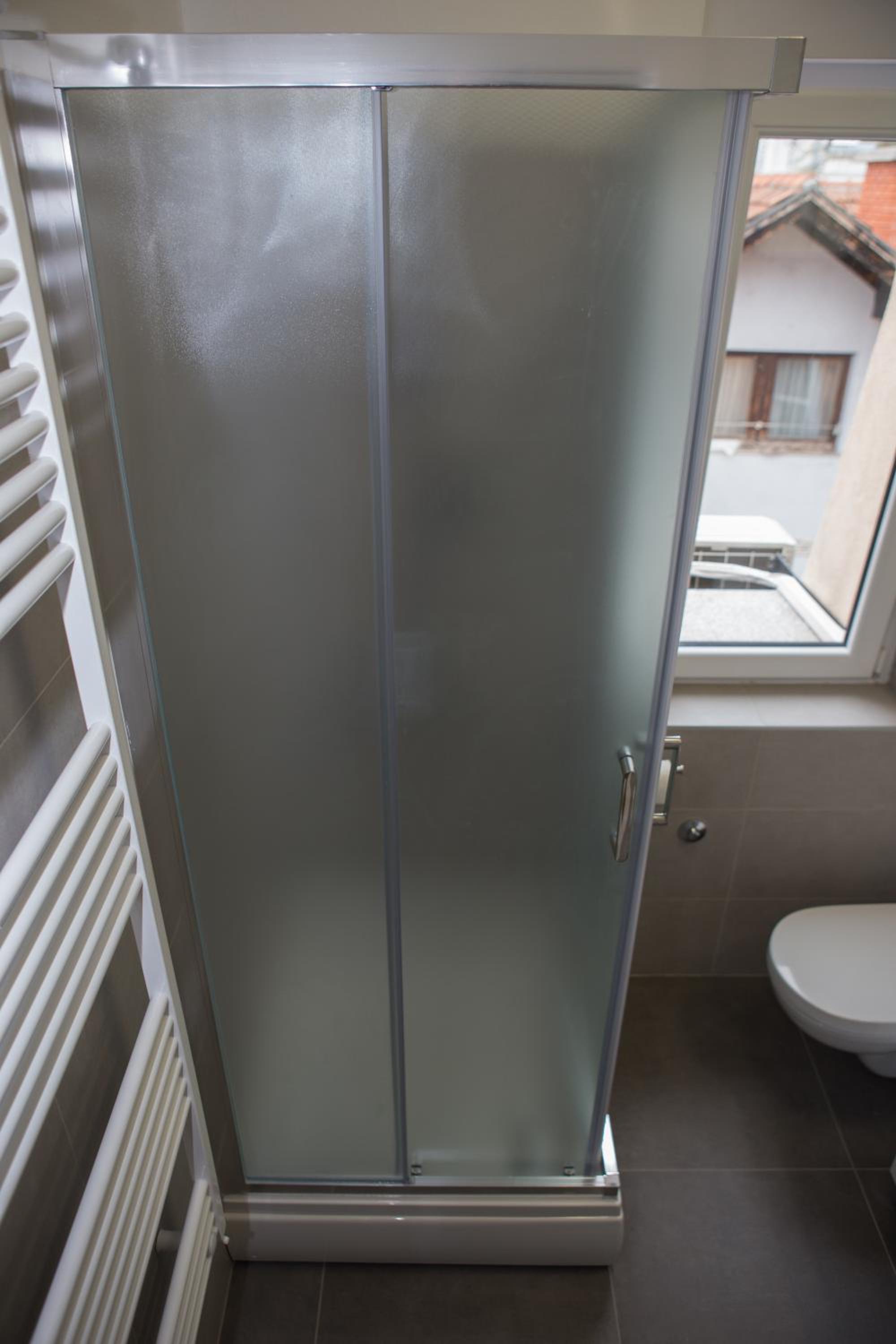 One-Bedroom Apartment - Photo 11
