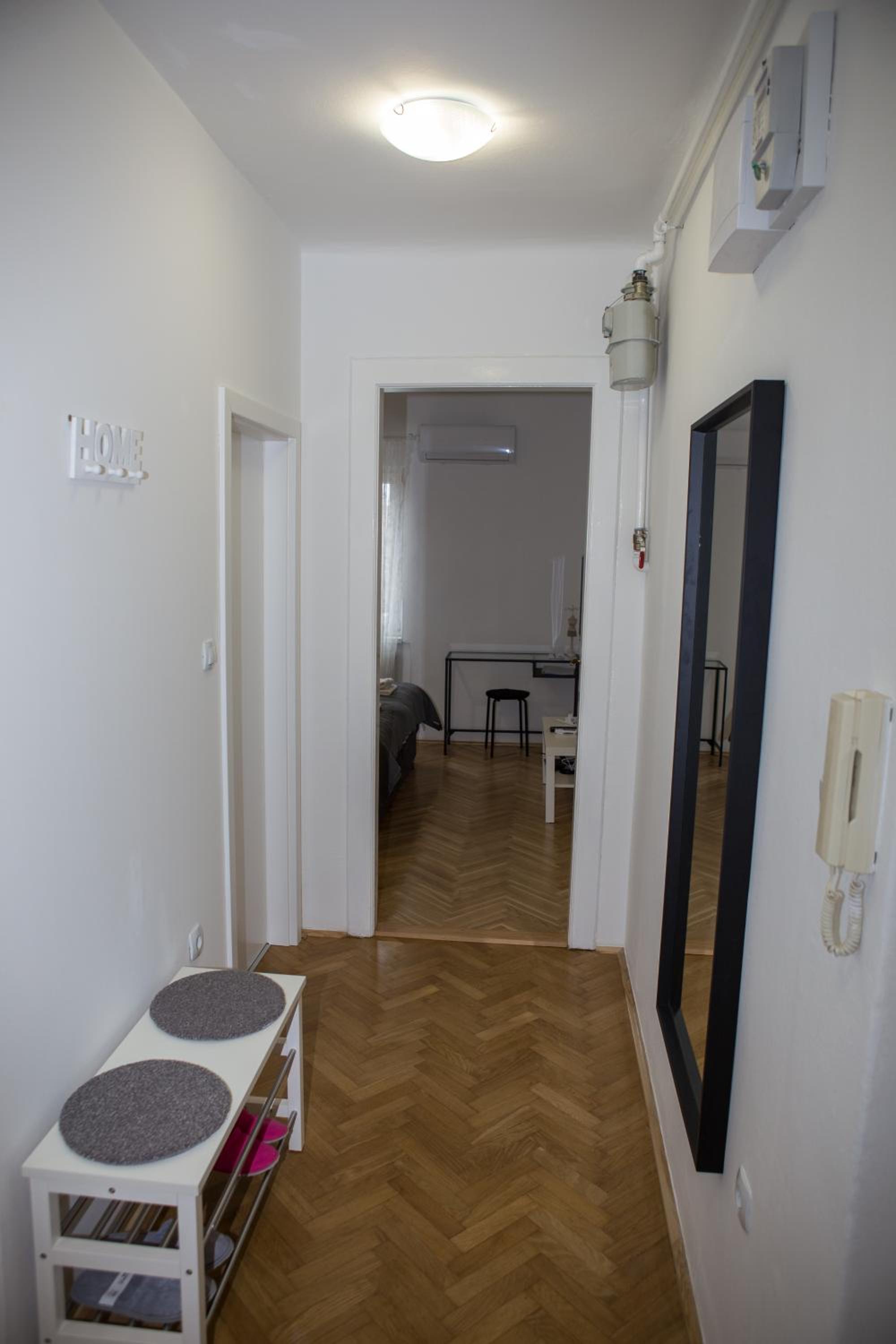 Studio Apartment - Photo 10