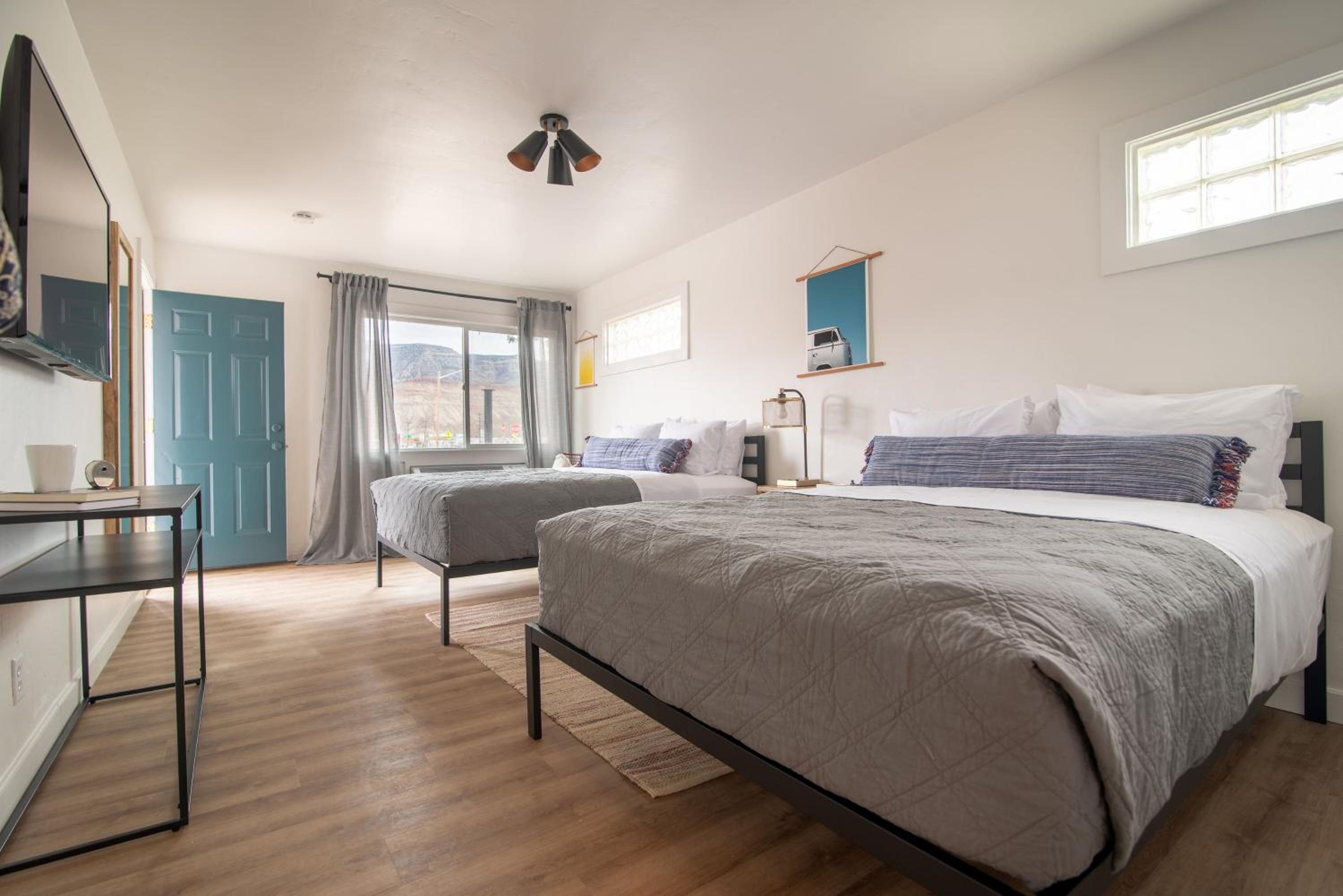 Deluxe Queen Room - Photo 1