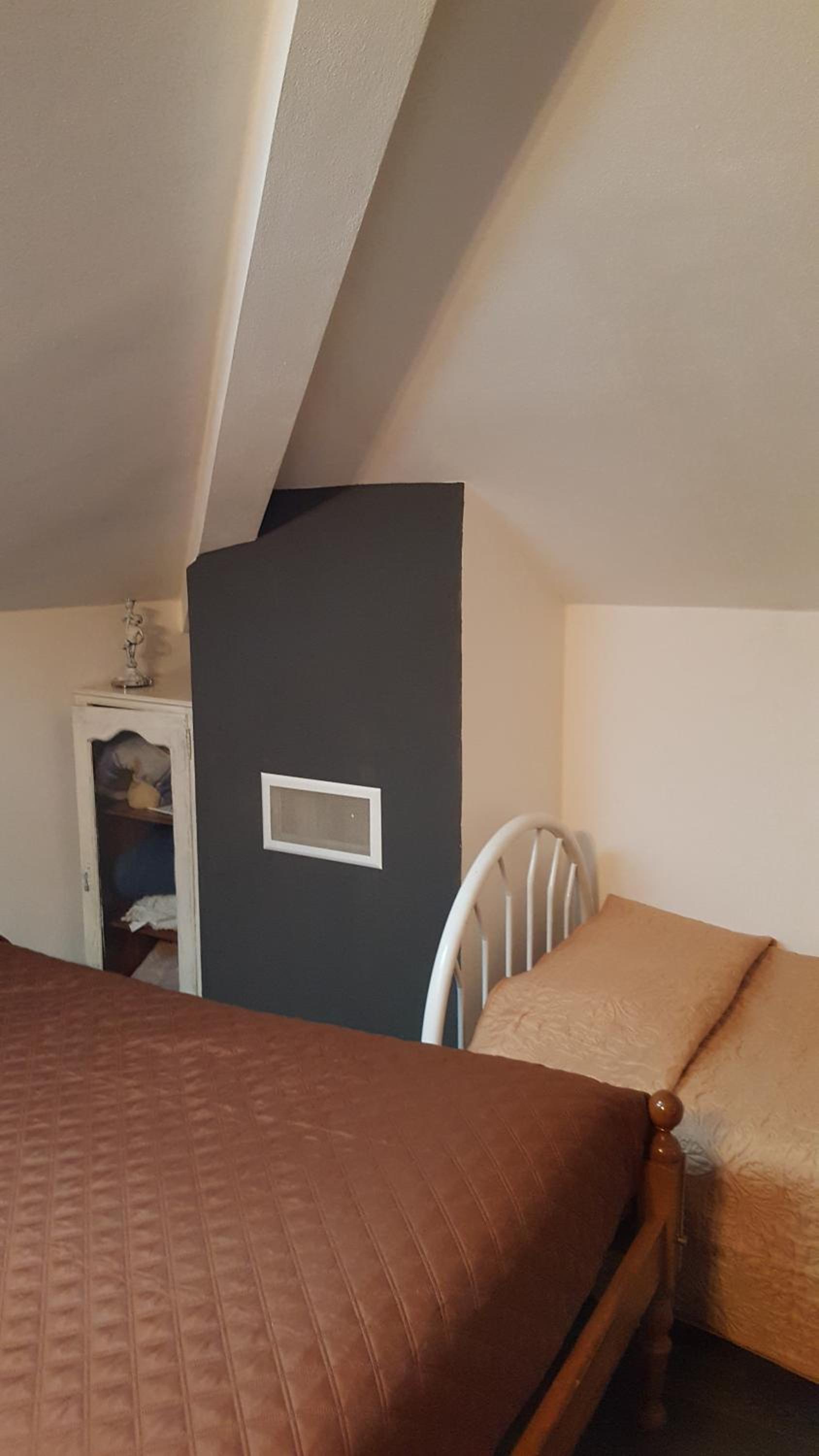 Three-Bedroom House - Photo 4