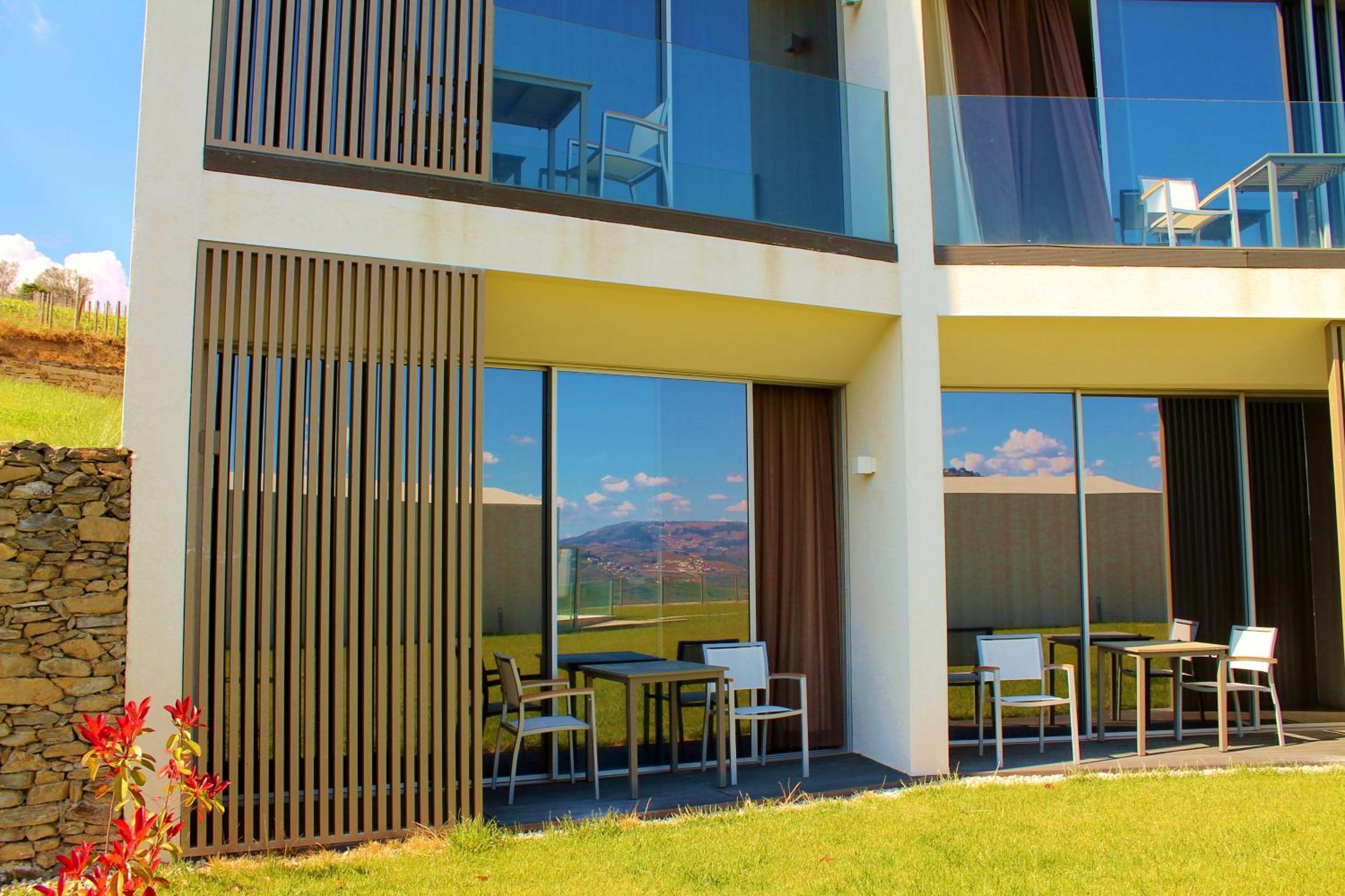 Twin/Double Room with Garden View - Photo 6