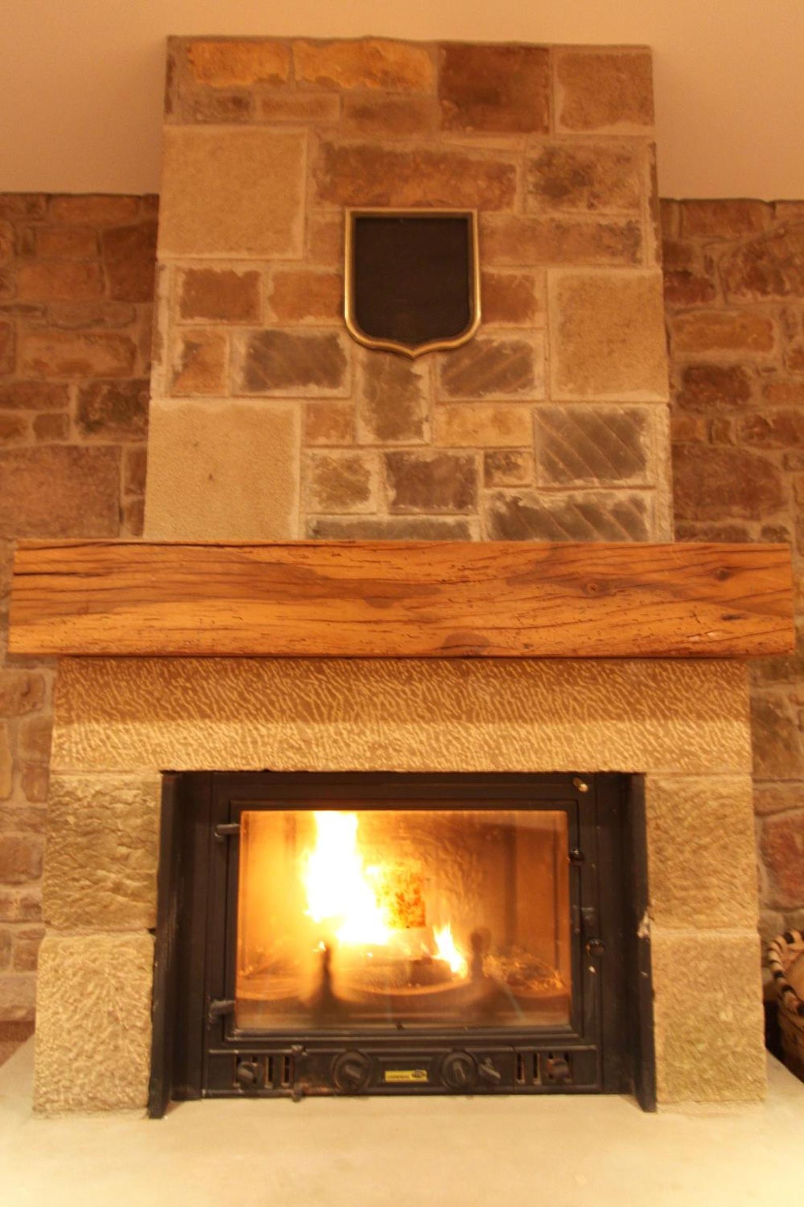 Eight-Bedroom House photo 2