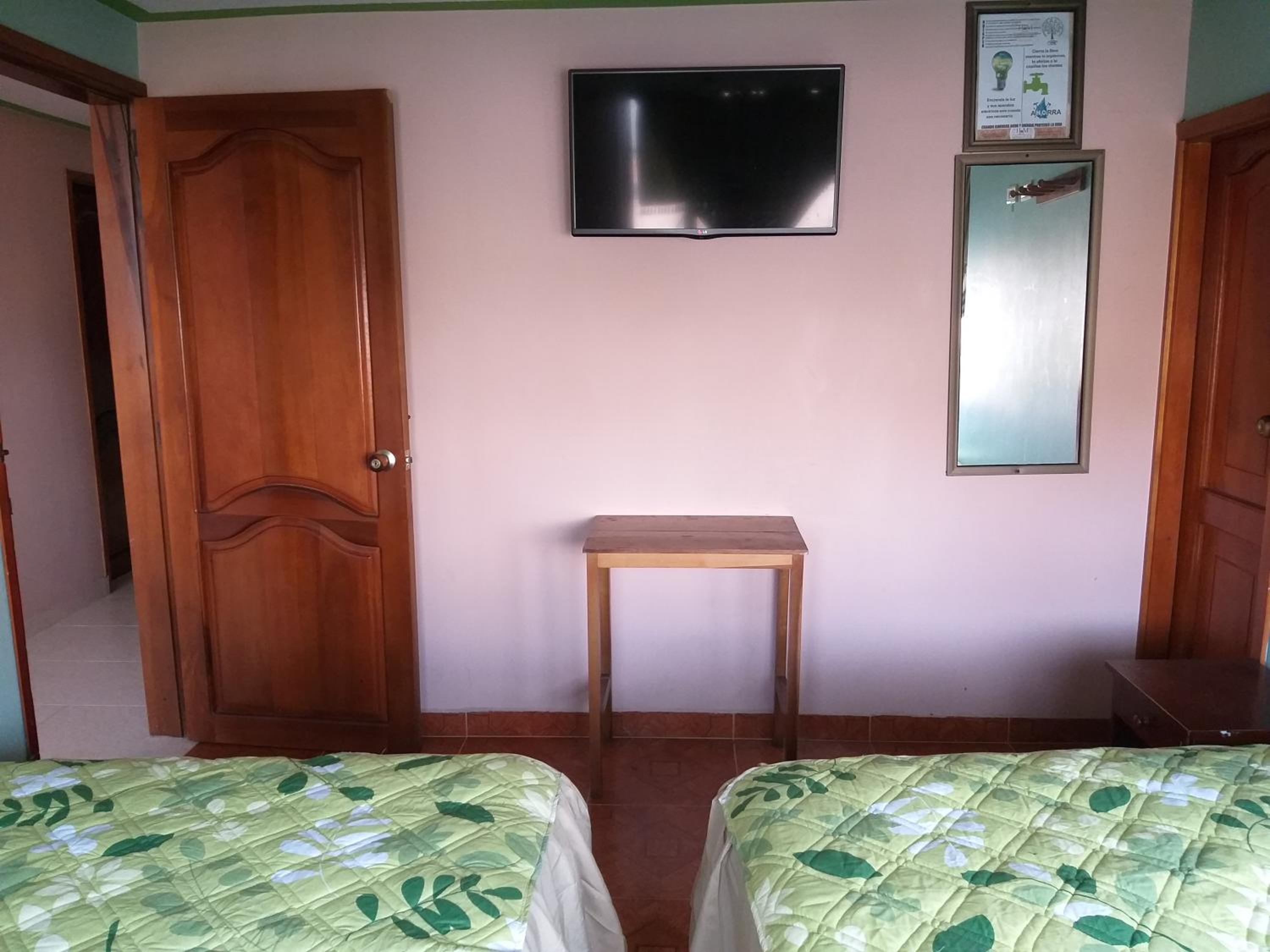 Twin Room with Private Bathroom photo 3
