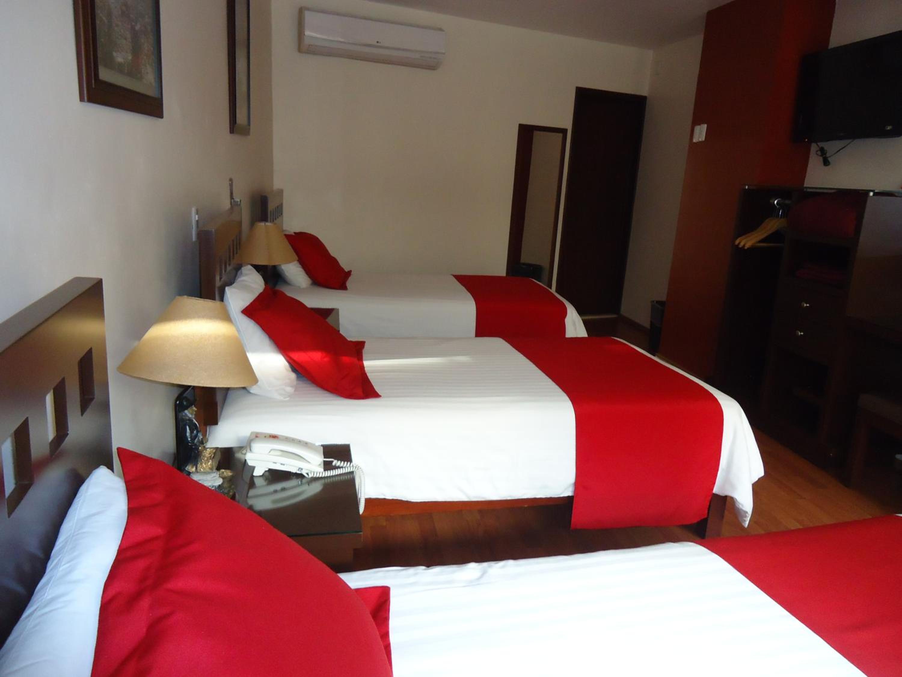 Triple Room