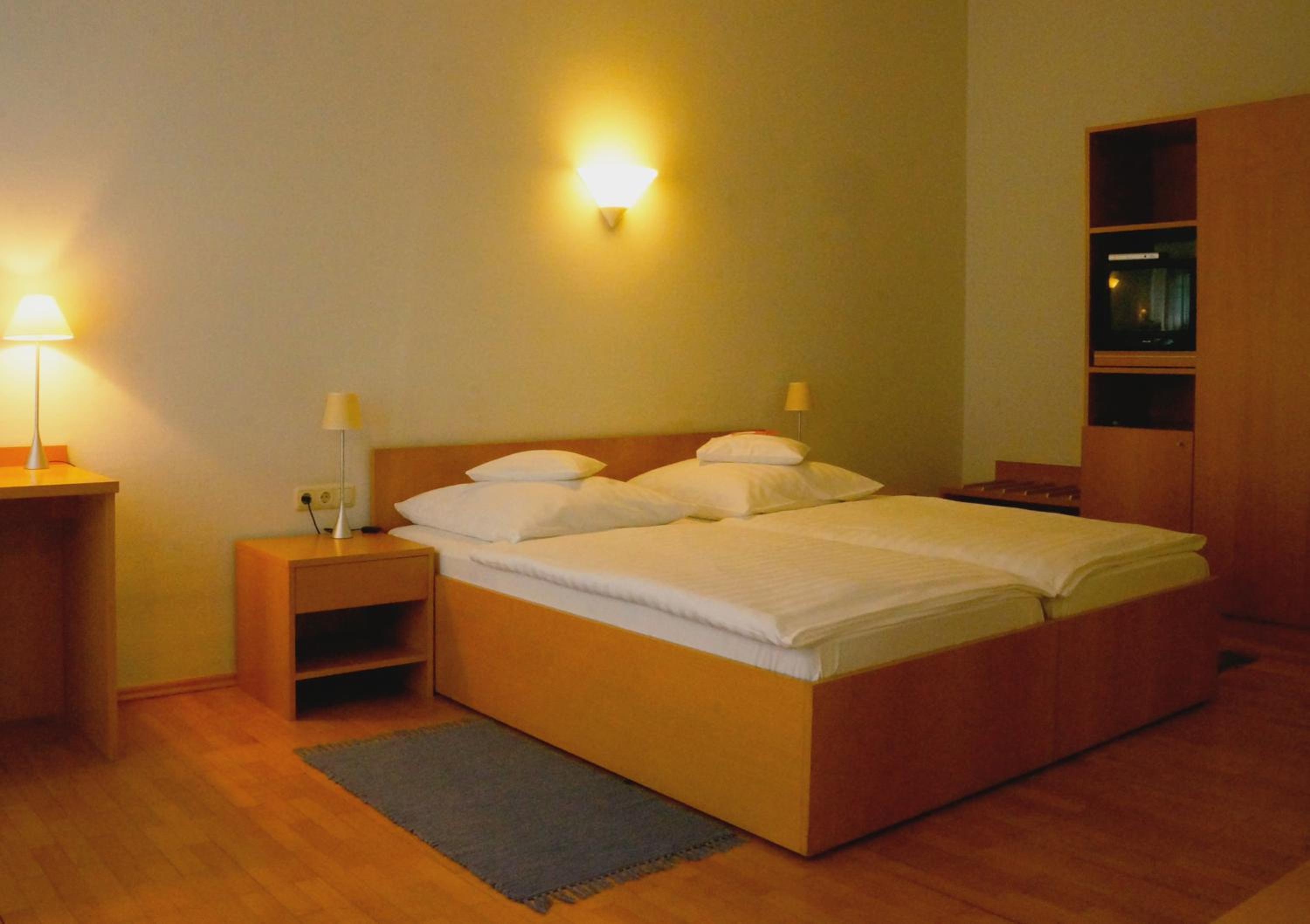 Double Room - Photo 4