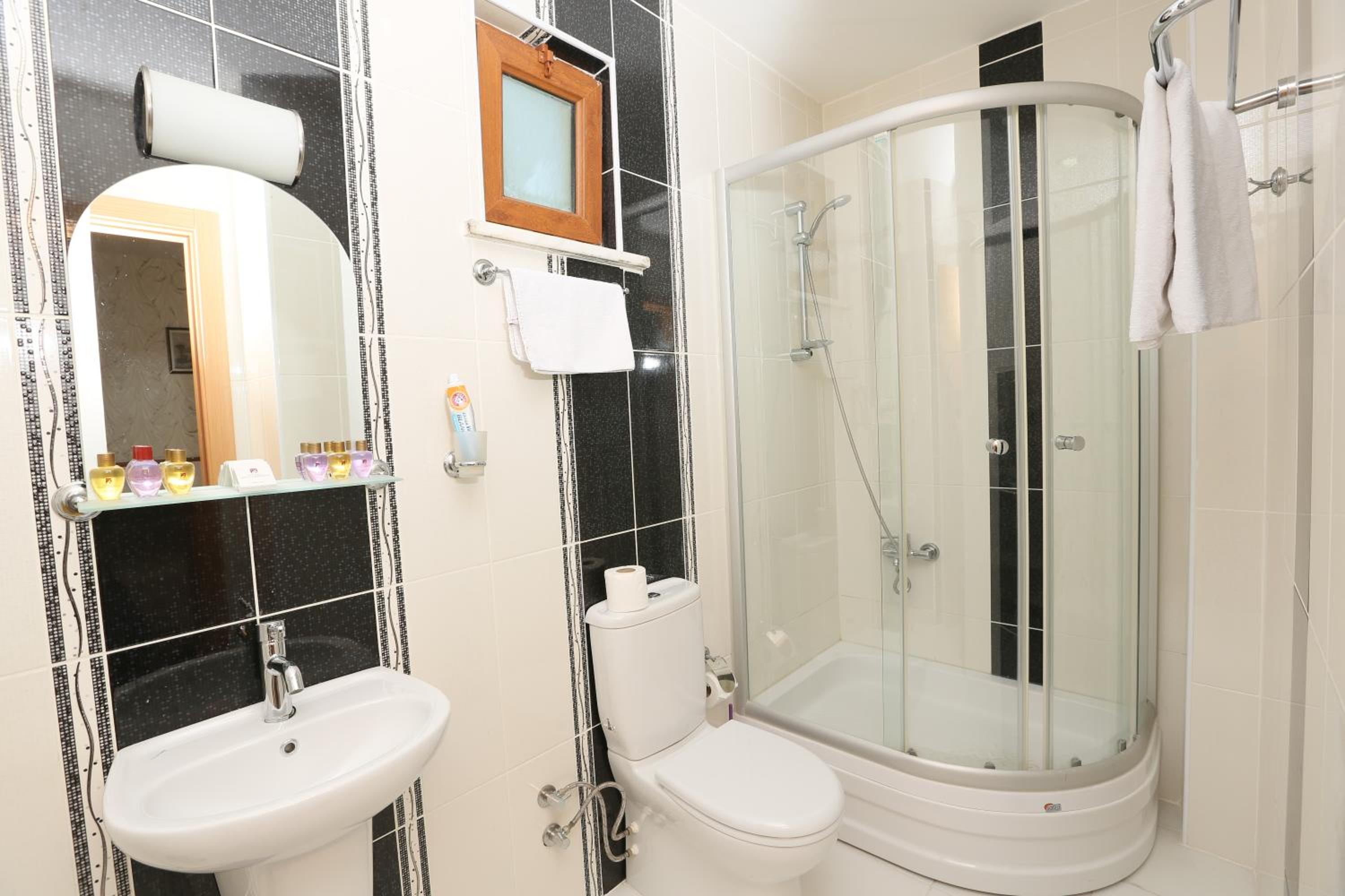 Standard Triple Room photo 3