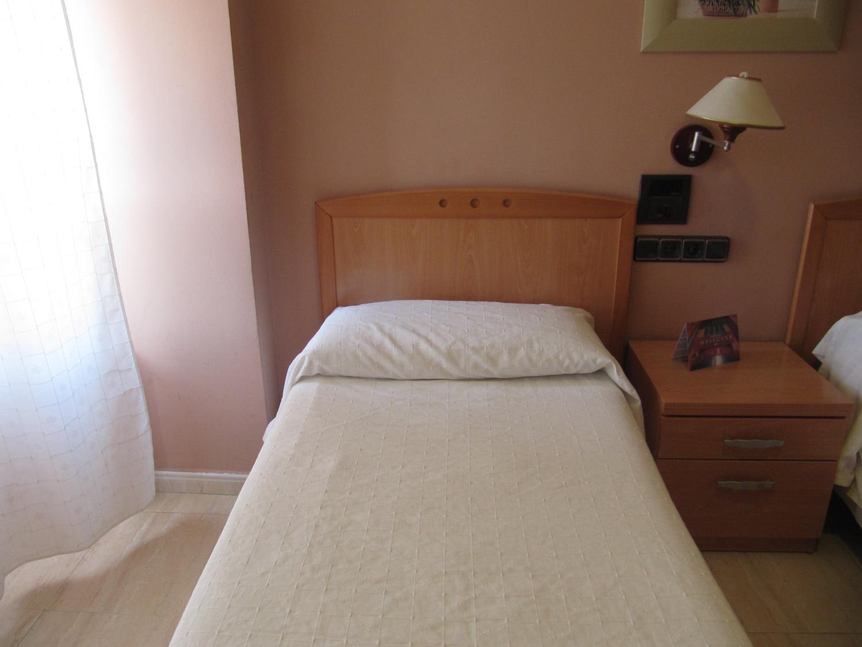 Single Room photo 2