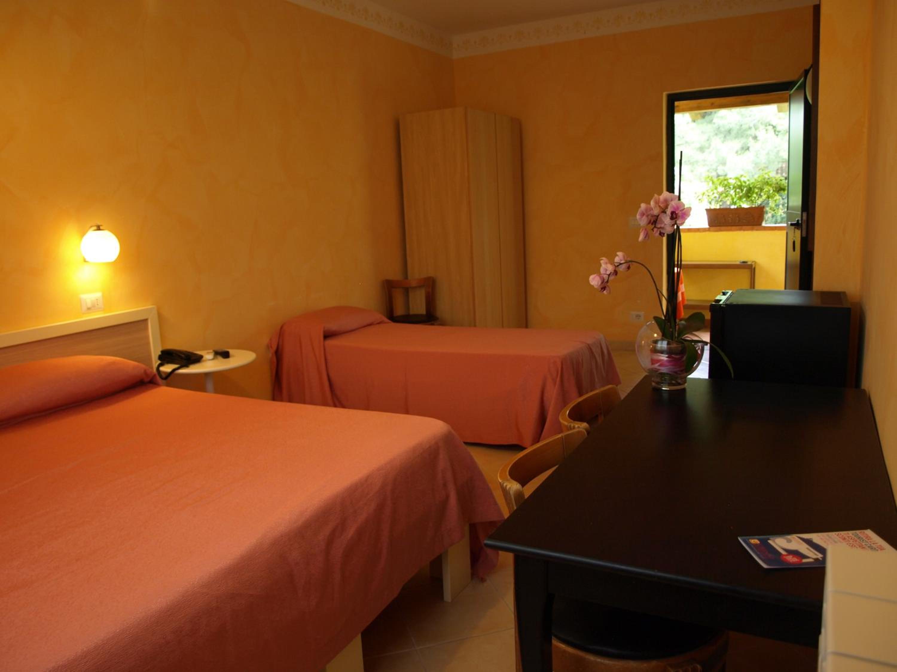 Triple Room - Photo 3
