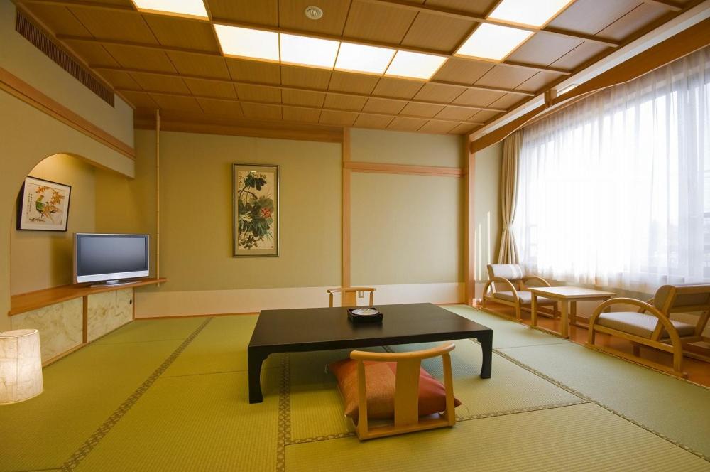 Japanese-Style Room with Mt.Fuji View - Low Floor thumbnail 5