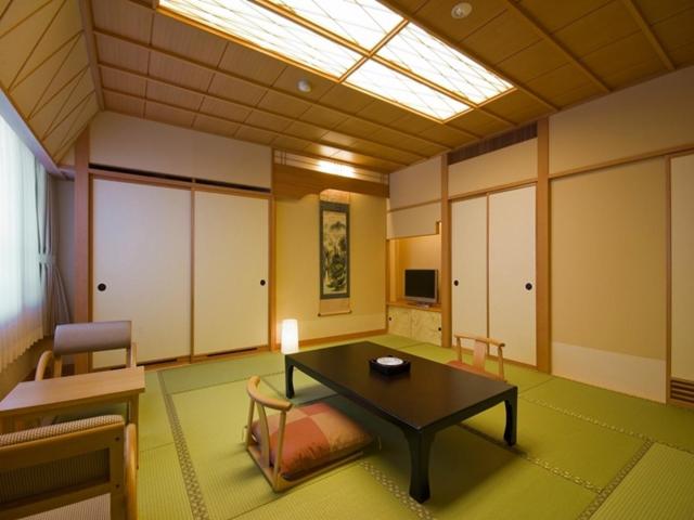 Japanese-Style Room with No View - Low Floor