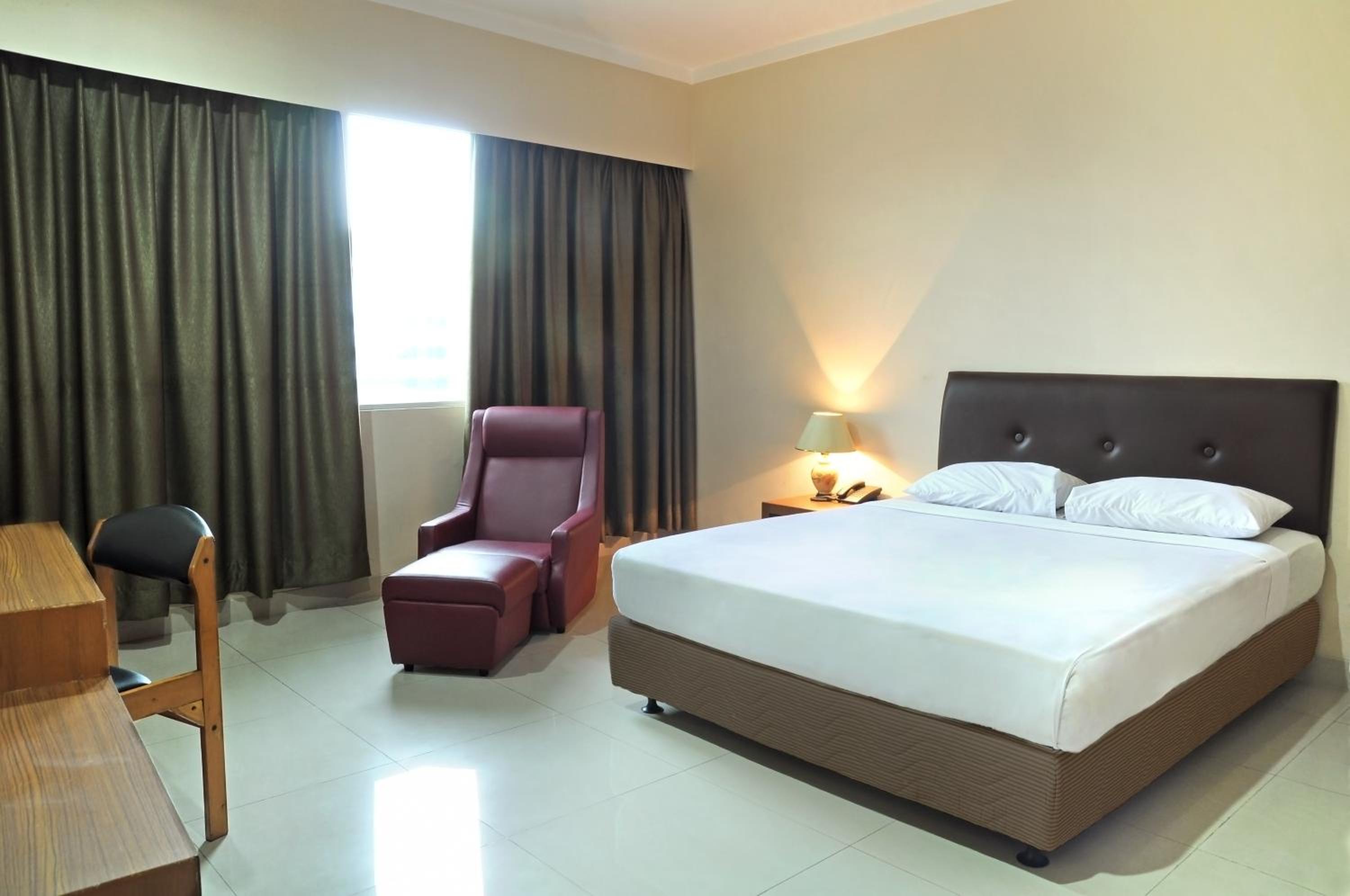 Small Twin Room - Photo 2