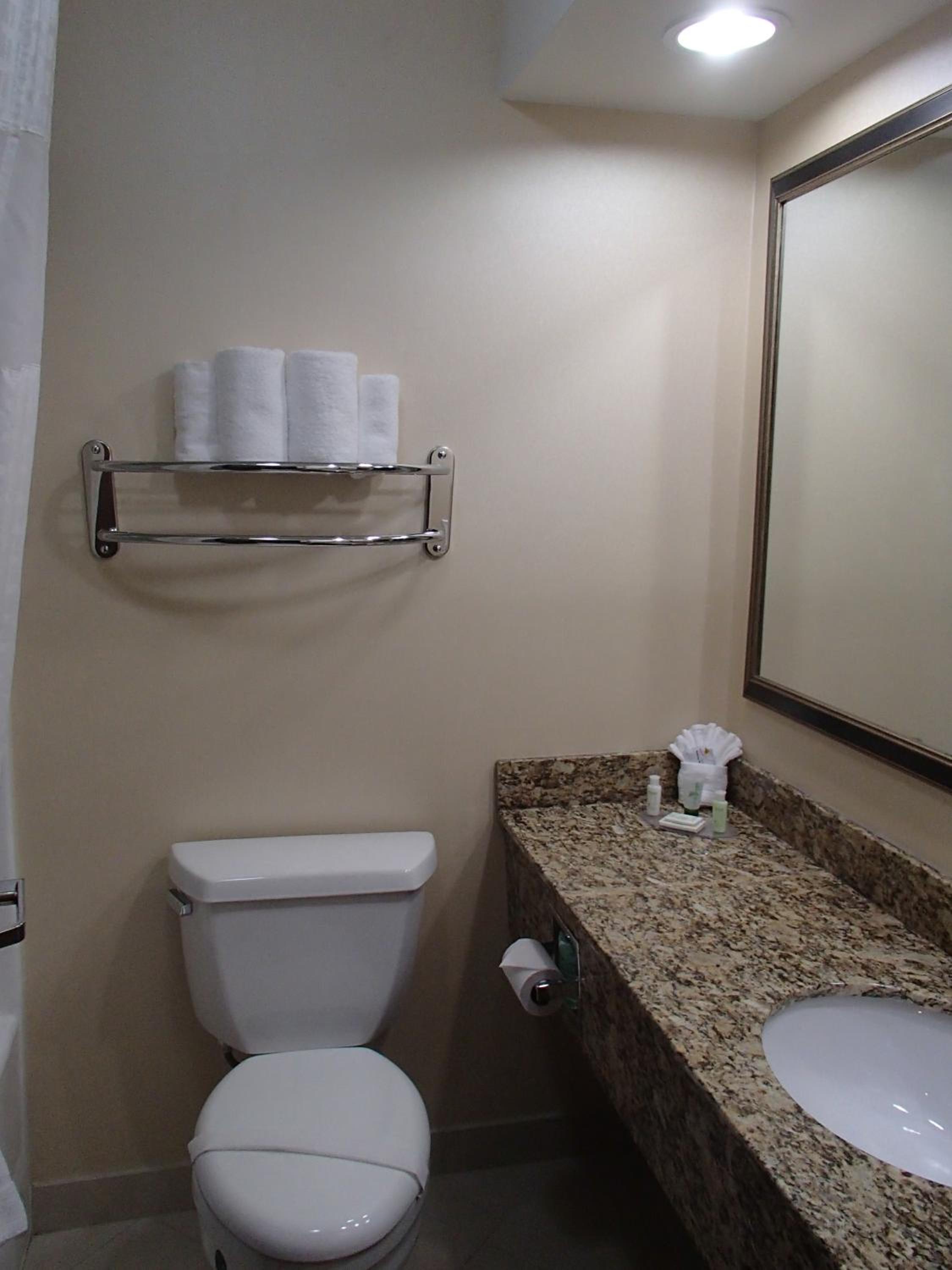 Family Suite - Non-Smoking photo 2