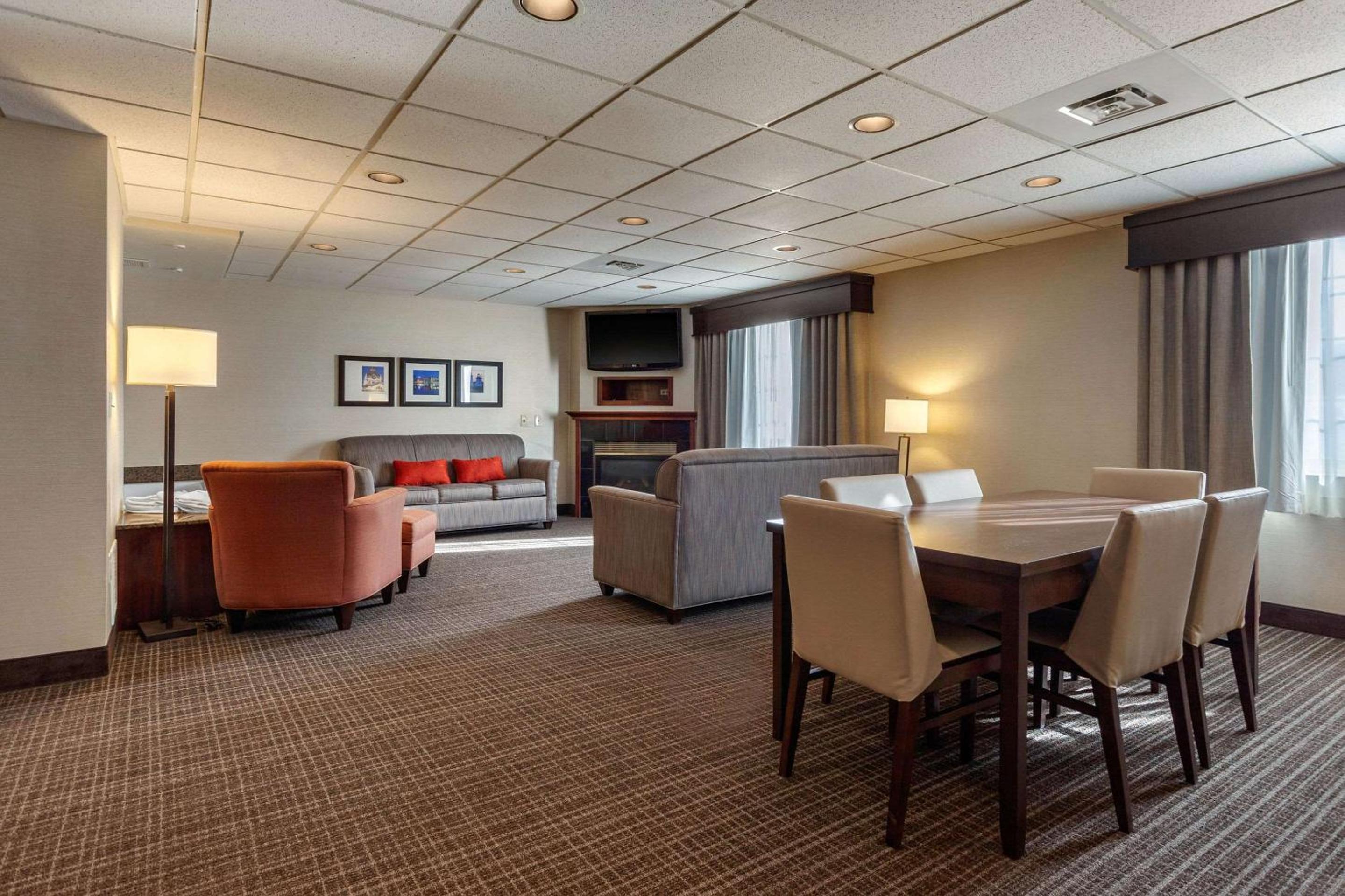 Superiord King Suite - Non-Smoking/Ground Floor - Photo 4